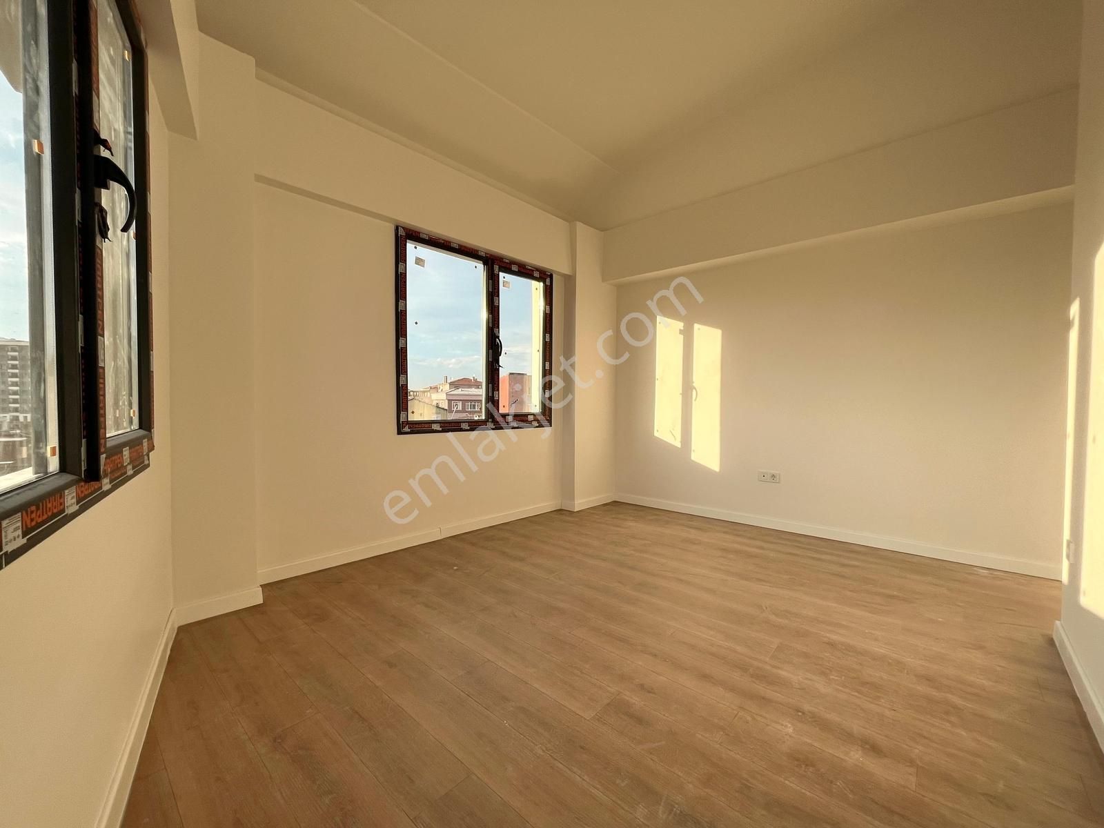 Tokgöz'den Veliefendide Kapalı Otoparklı 2+1 80m² Satılık - Görsel 13