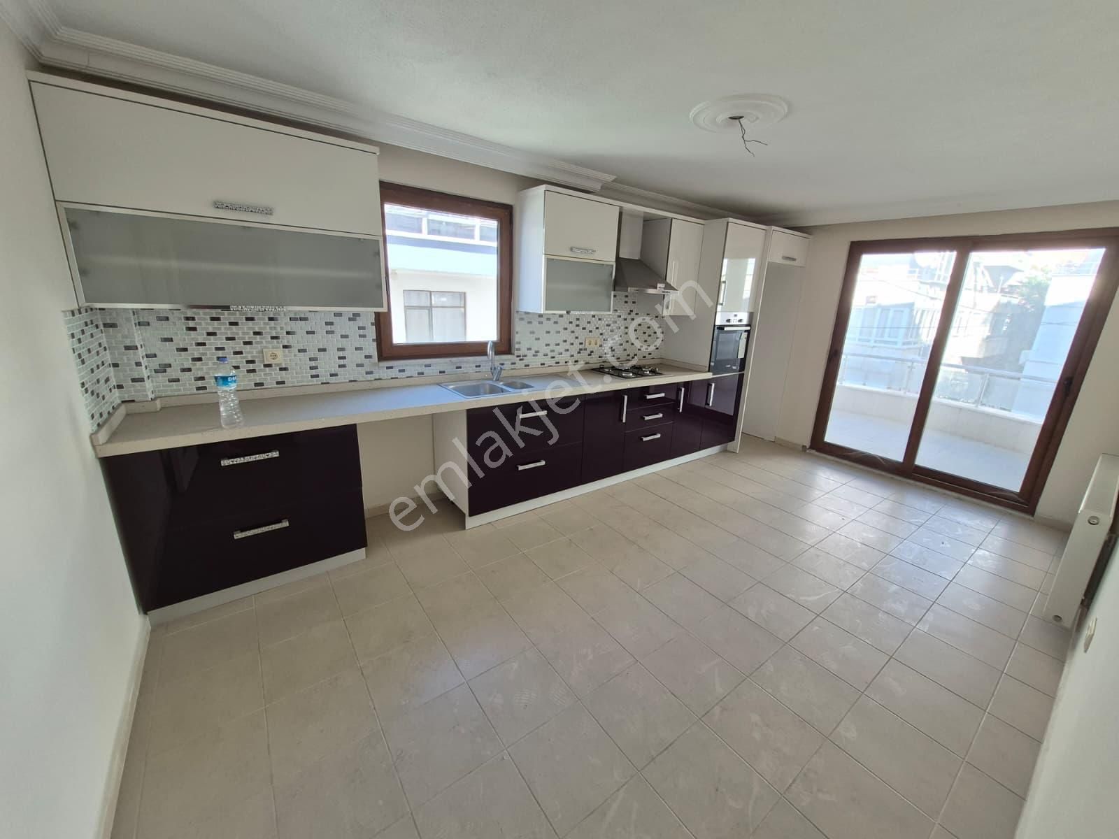 Doradan Akçay Merkez'de Ebeveyn Banyolu Geniş 3+1 Daire - Görsel 9