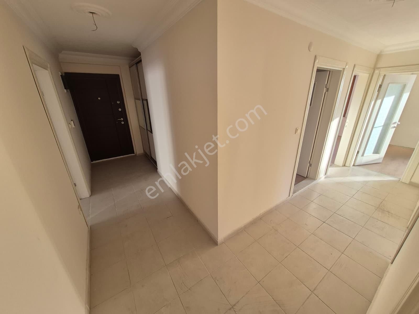 Doradan Akçay Merkez'de Ebeveyn Banyolu Geniş 3+1 Daire - Görsel 35