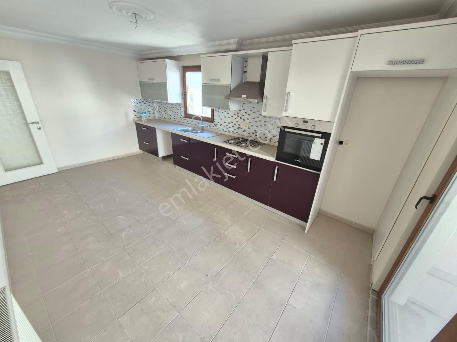 Doradan Akçay Merkez'de Ebeveyn Banyolu Geniş 3+1 Daire - Görsel 6