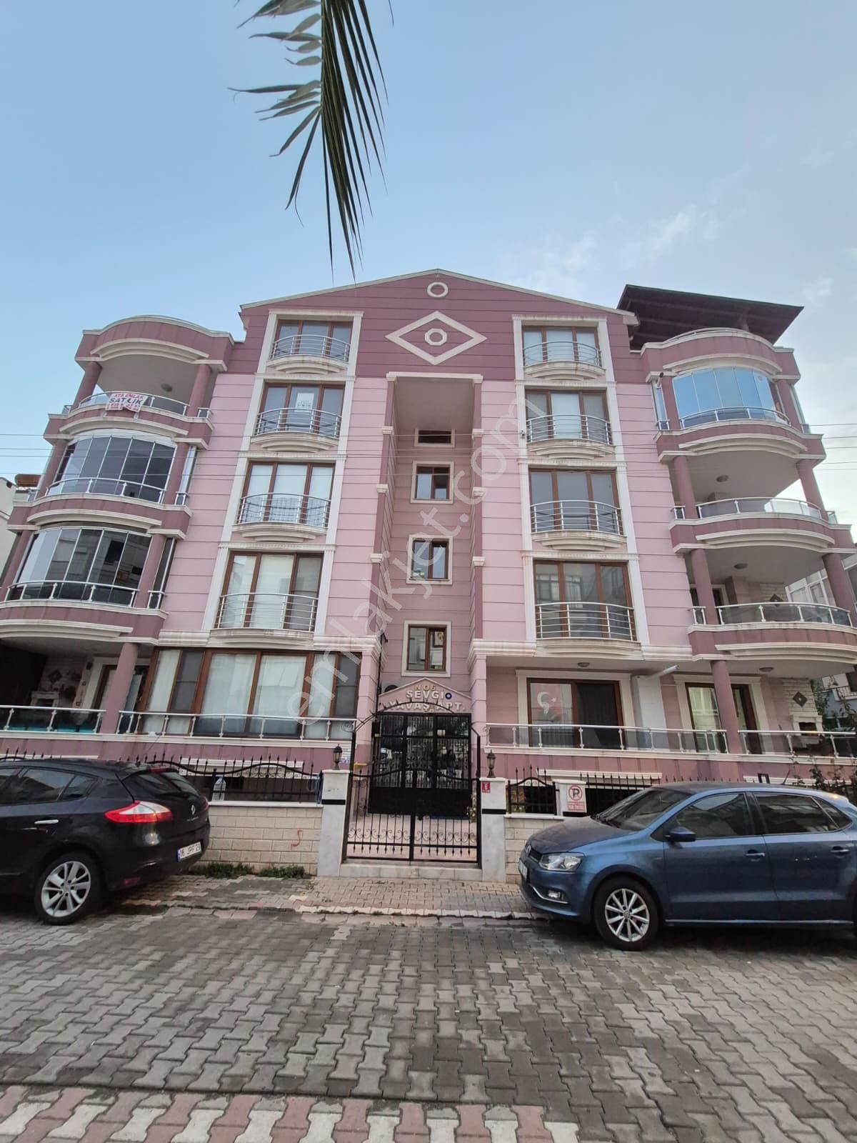 Doradan Akçay Merkez'de Ebeveyn Banyolu Geniş 3+1 Daire - Görsel 17