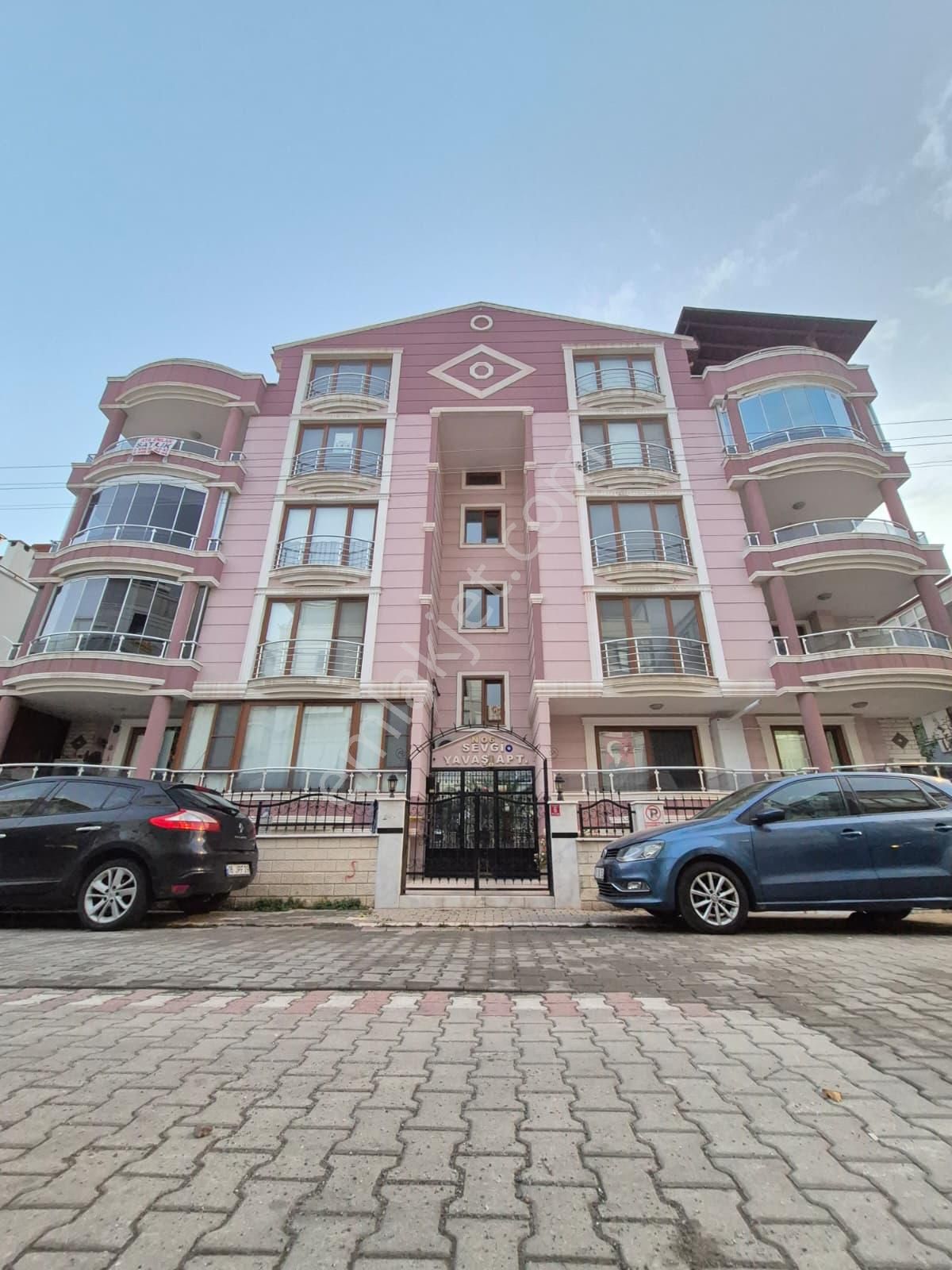 Doradan Akçay Merkez'de Ebeveyn Banyolu Geniş 3+1 Daire - Görsel 30