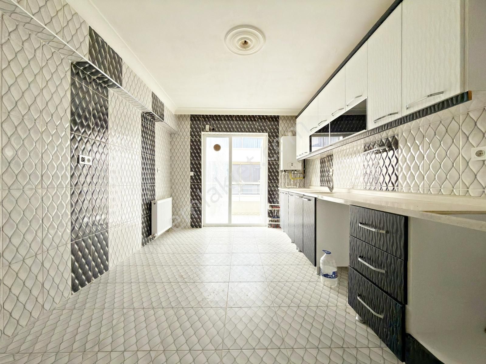 Bağlum Hisarda 3+1 Şık Yapılı Satılık Daire - Görsel 5