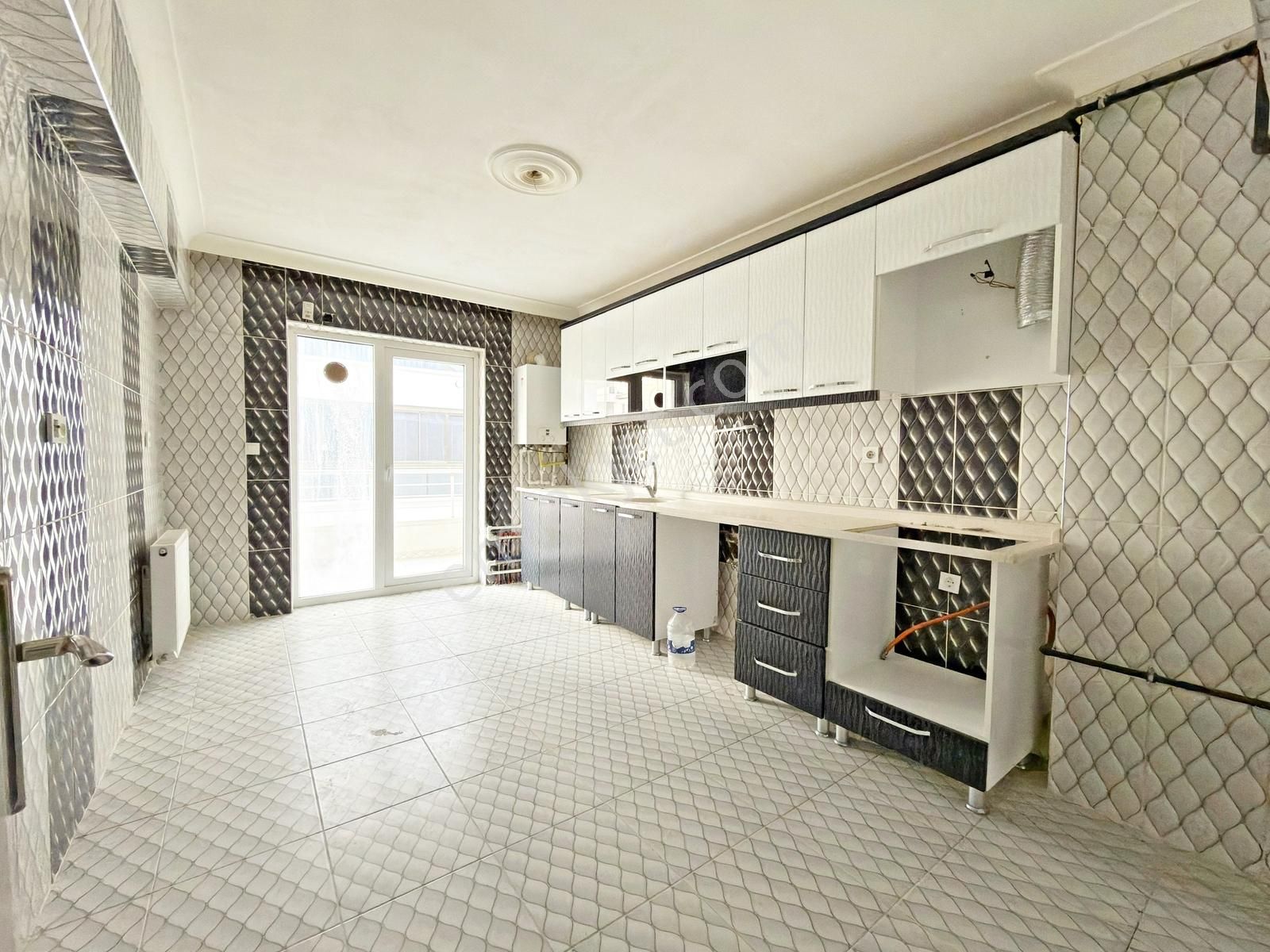 Bağlum Hisarda 3+1 Şık Yapılı Satılık Daire - Görsel 23