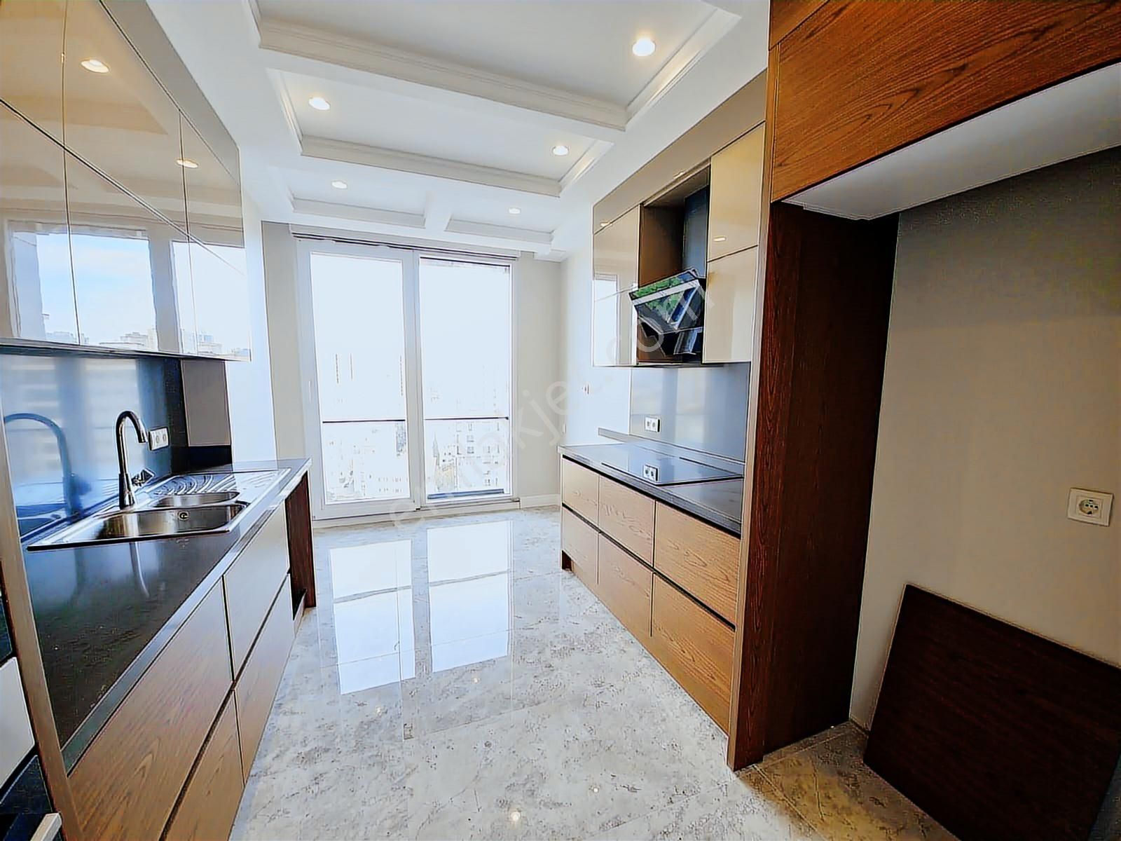 Poyraz'dan Suadiyede Sıfır Binada Güvenlikli Teraslı 4+1 Dubleks - Görsel 15