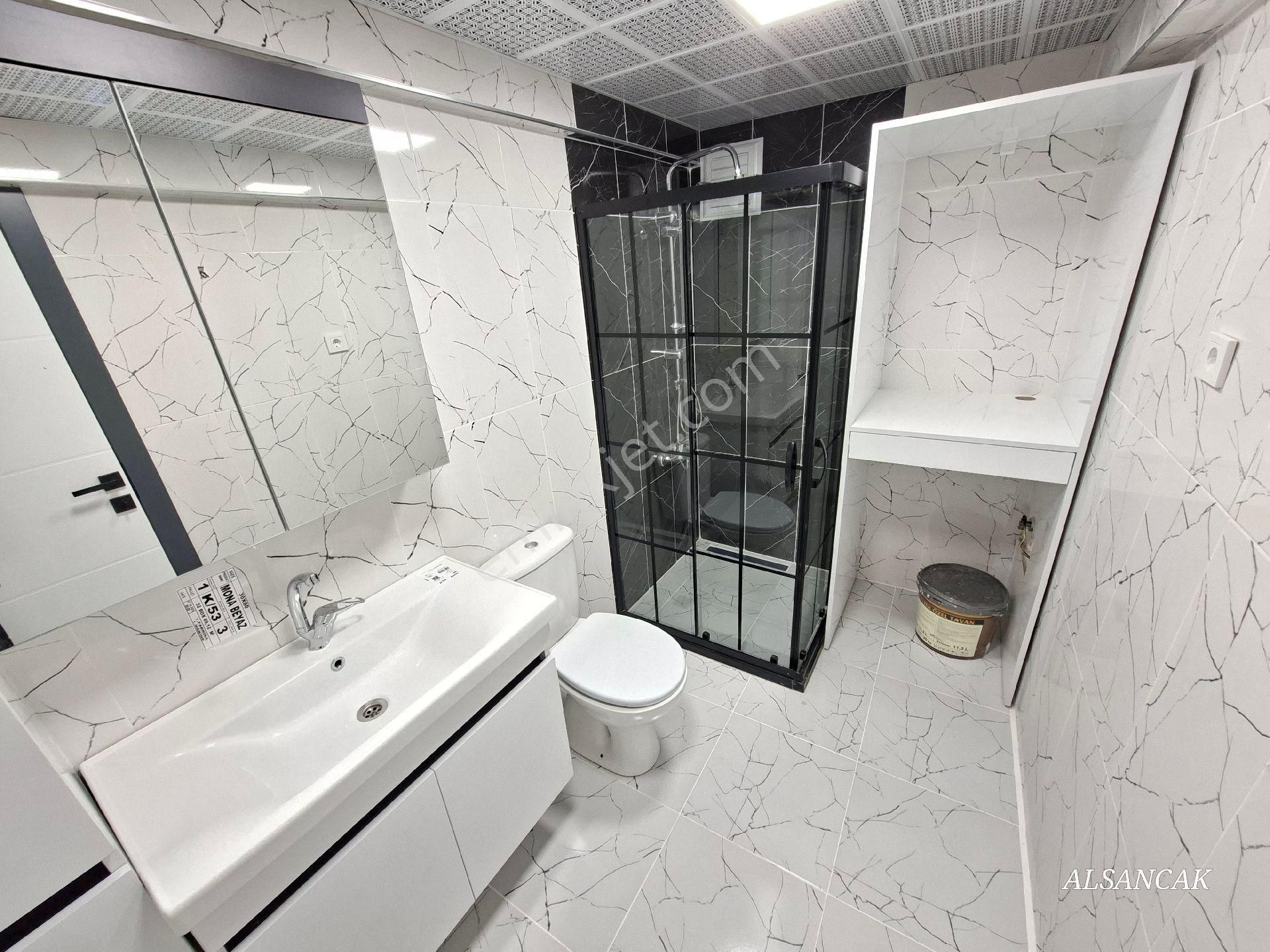 Oğuzlar Mahallesinde Sitede Orta Katta Lüks Yapılı 3+1 - Görsel 29