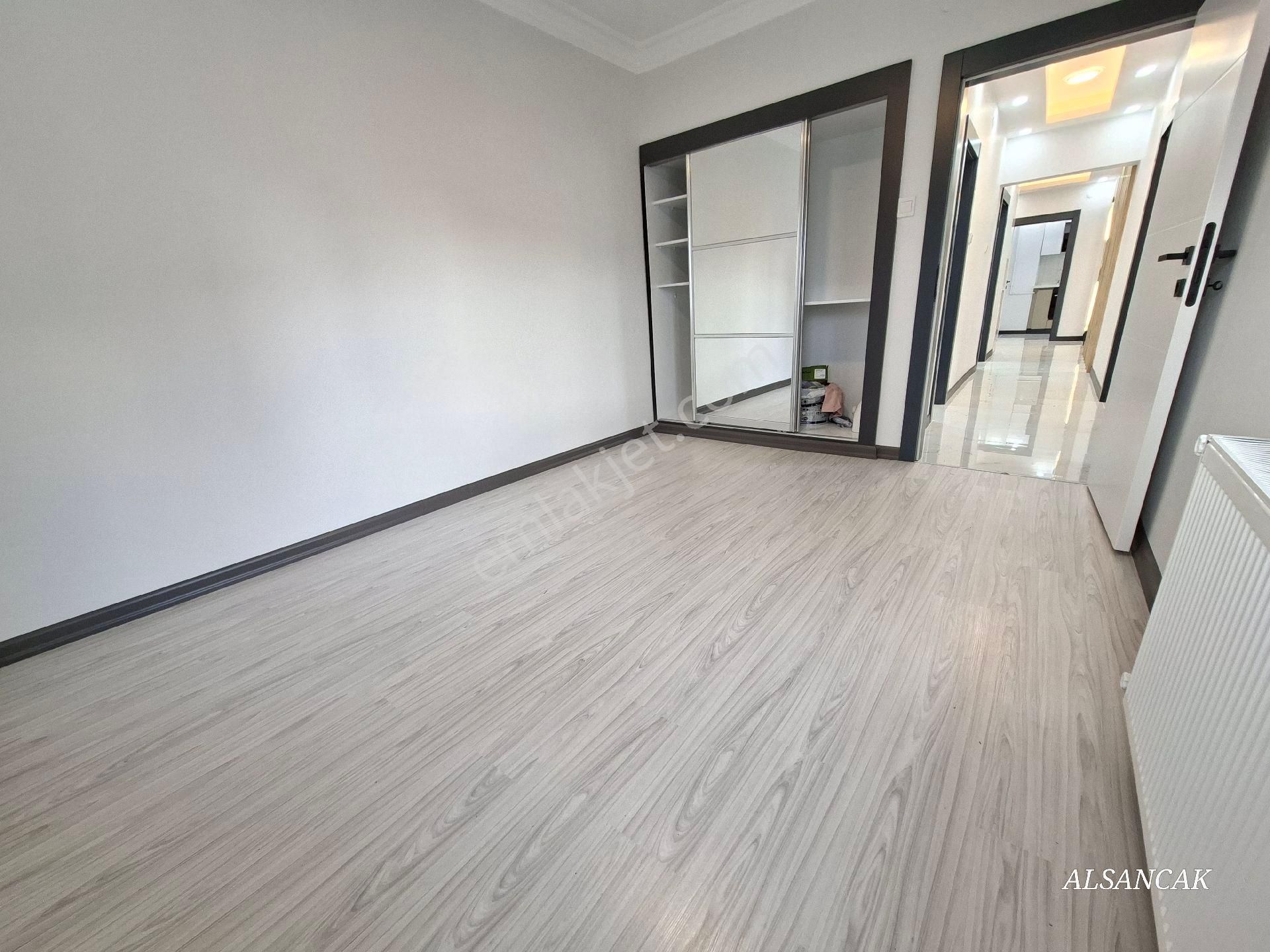 Oğuzlar Mahallesinde Sitede Orta Katta Lüks Yapılı 3+1 - Görsel 32