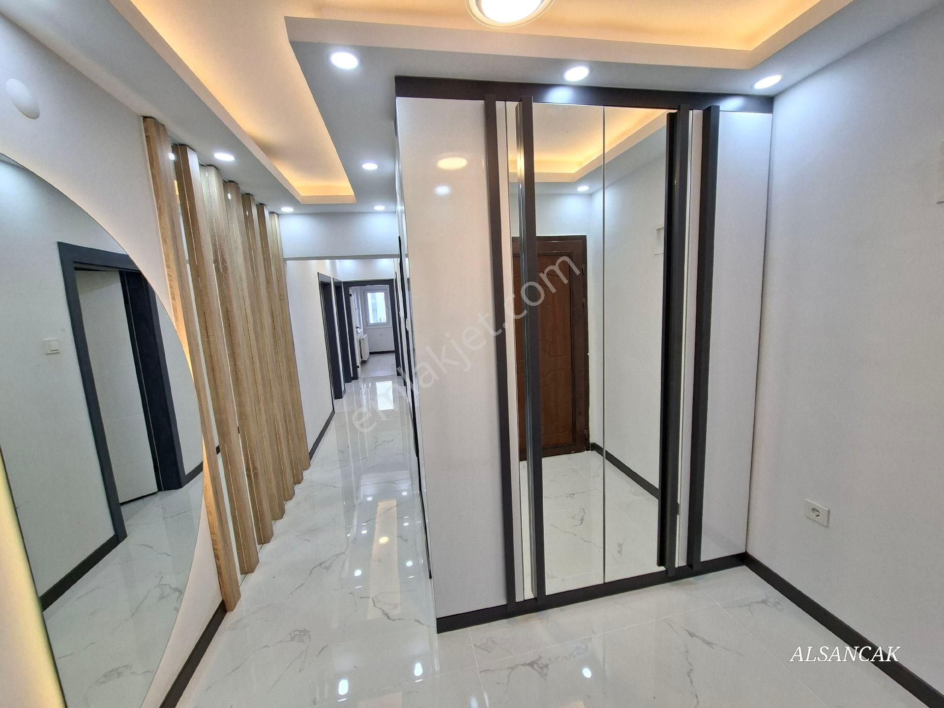 Oğuzlar Mahallesinde Sitede Orta Katta Lüks Yapılı 3+1 - Görsel 22