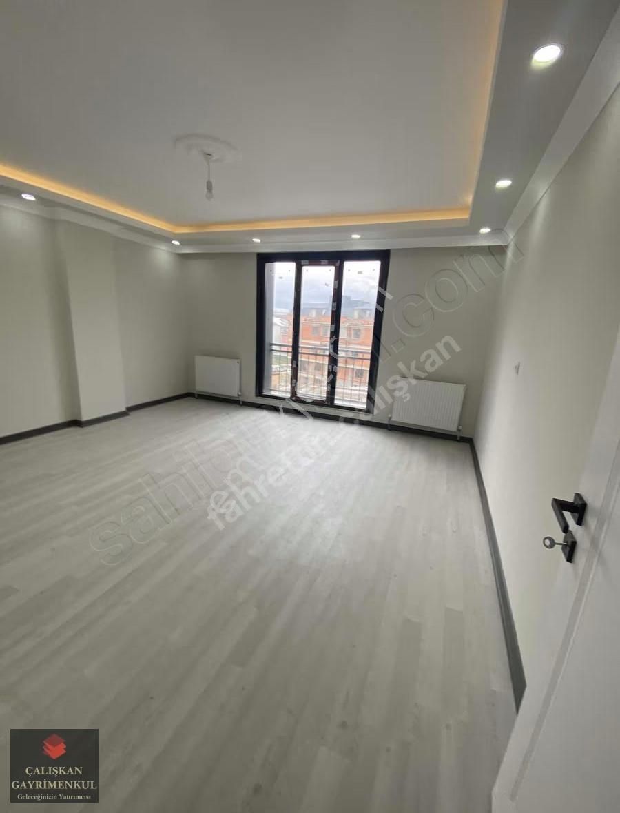 Arnavutköy Taşolukta Satılık 2+1 Ara Kat Geniş Daire - Görsel 12