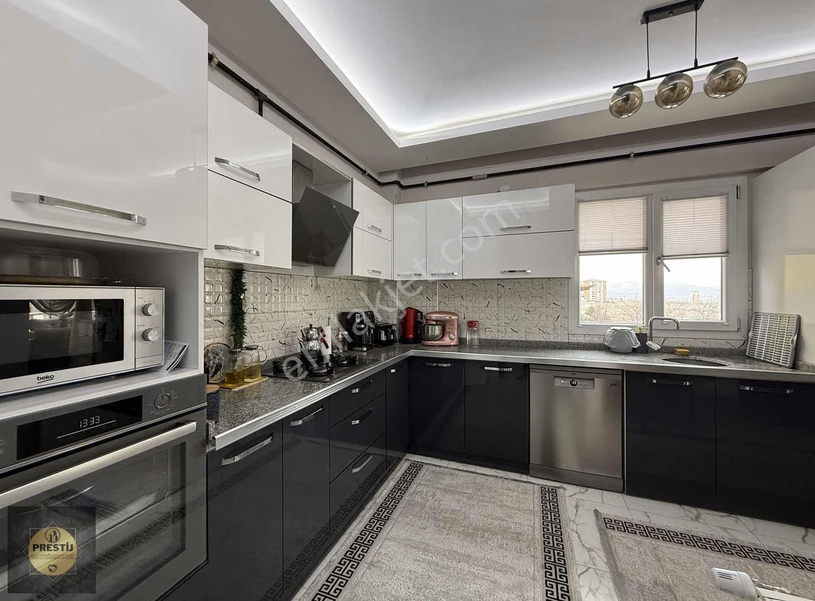 4+1 190 M2 - Geniş Oturumlu Full Yapılı Masrafsız Lüks Daire - Görsel 18