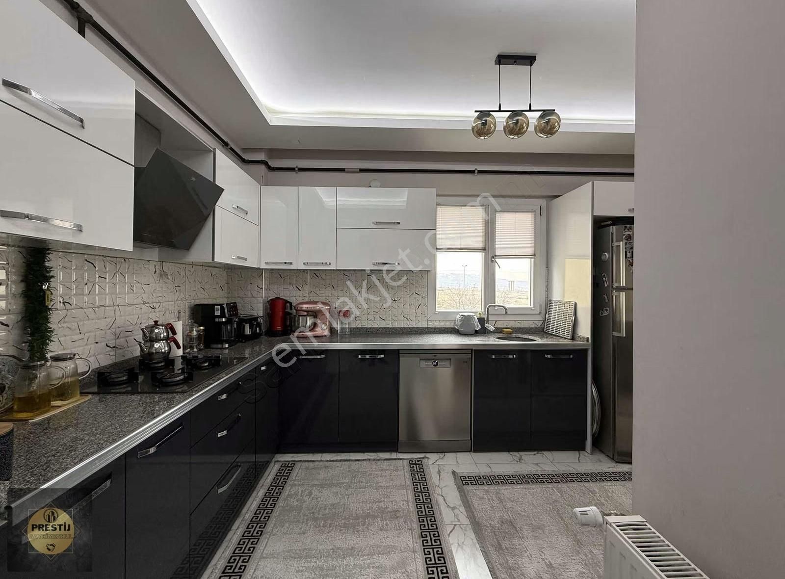4+1 190 M2 - Geniş Oturumlu Full Yapılı Masrafsız Lüks Daire - Görsel 12