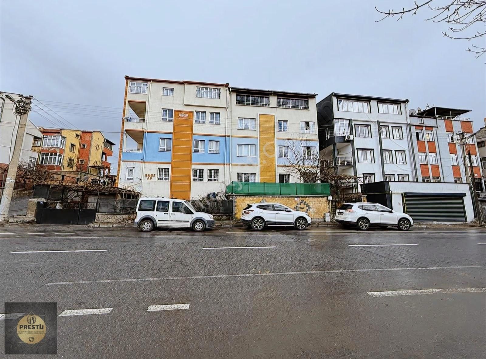 Selçuklu Mahallesinde Teraslı Komple Satılık Bina