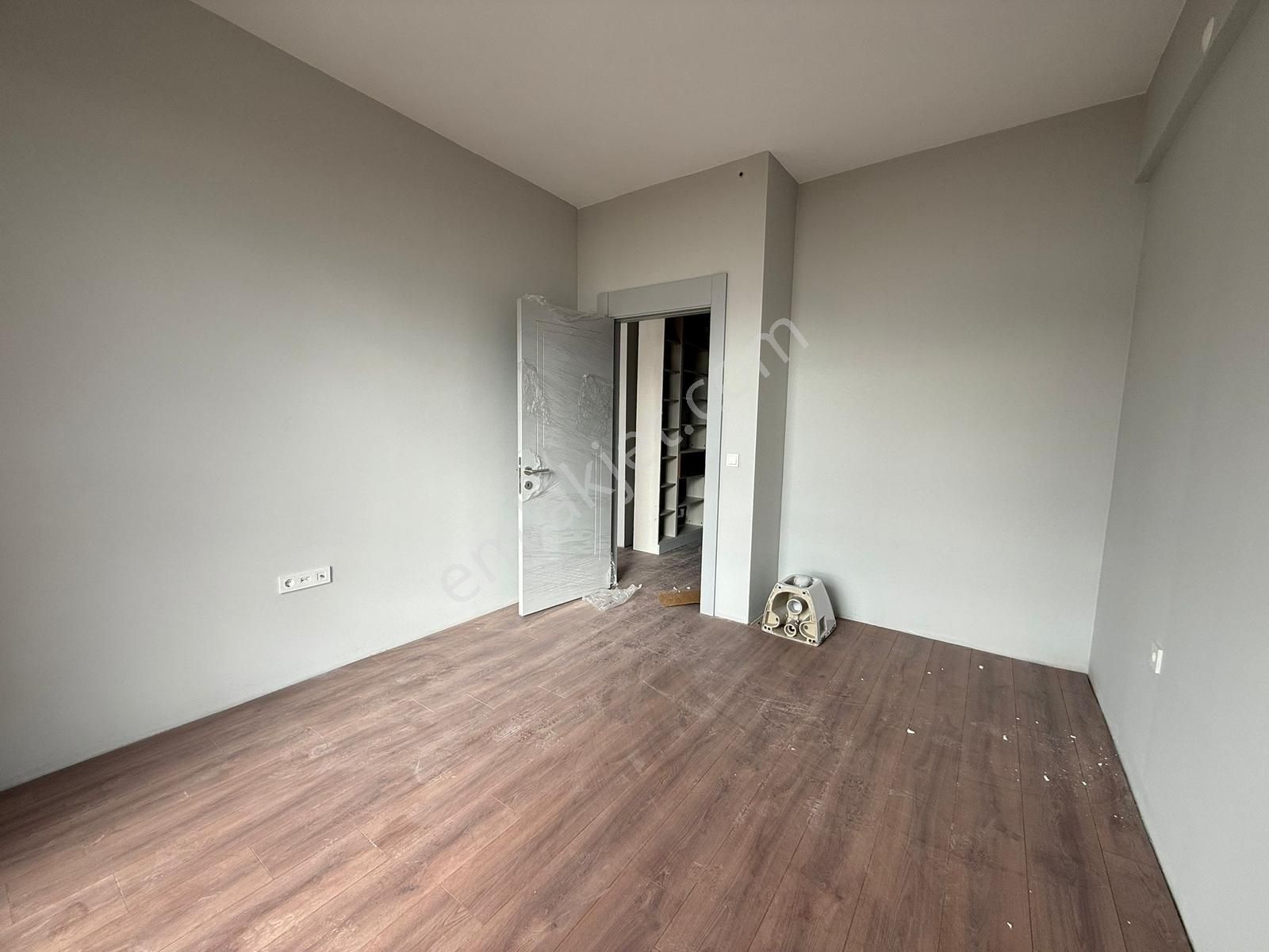 Plevne Caddesinde Sıfır Yeni Lüks Binada Katta 1+1 Satılık Daire - Görsel 15