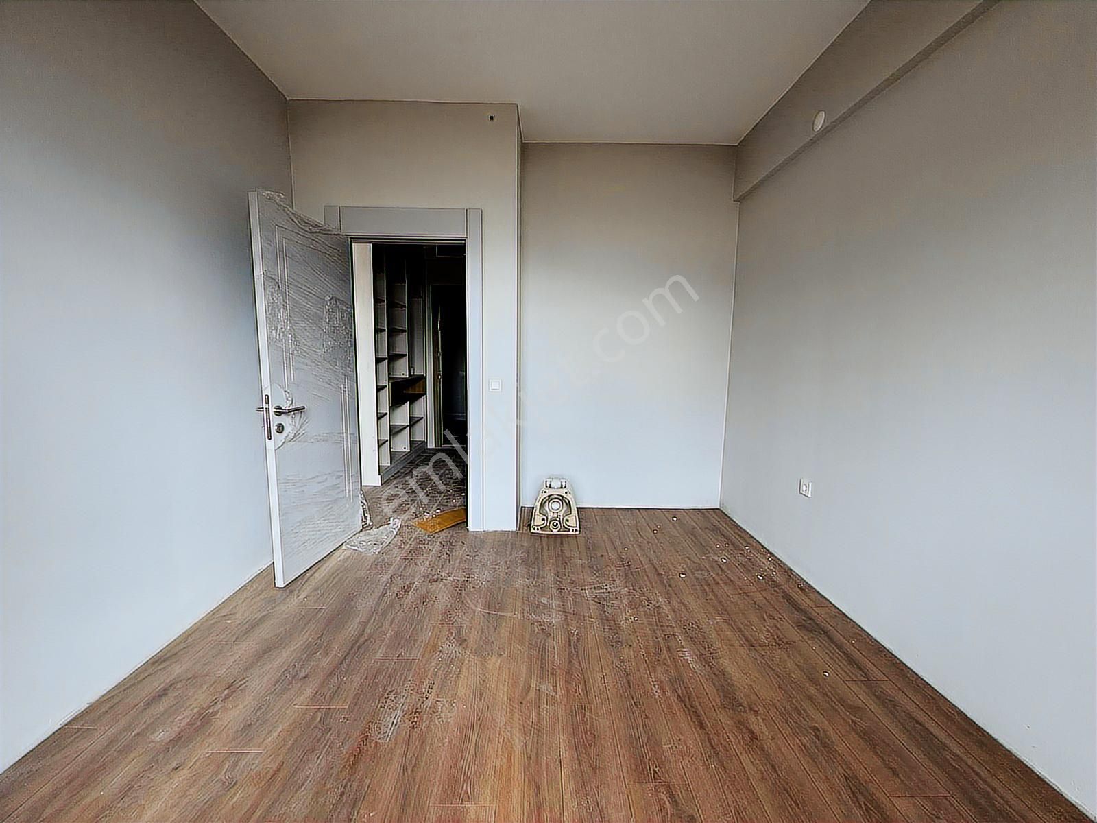 Plevne Caddesinde Sıfır Yeni Lüks Binada Katta 1+1 Satılık Daire - Görsel 10