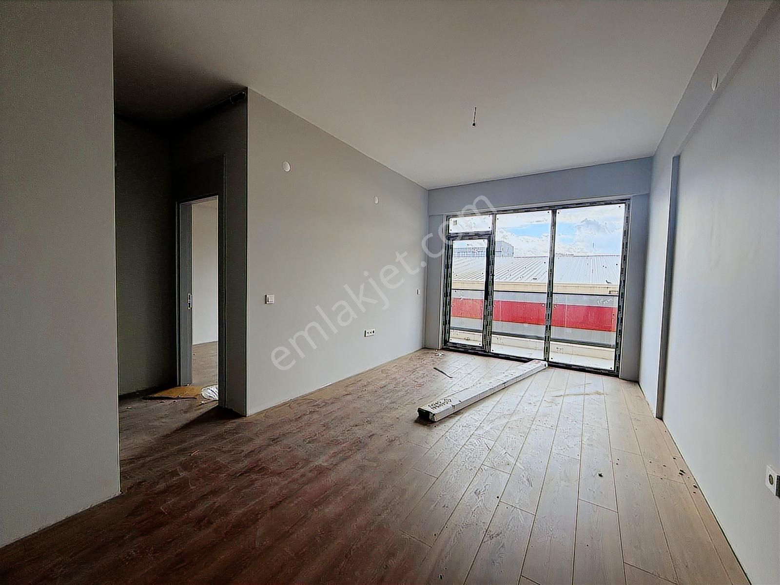 Plevne Caddesinde Sıfır Yeni Lüks Binada Katta 1+1 Satılık Daire - Görsel 6