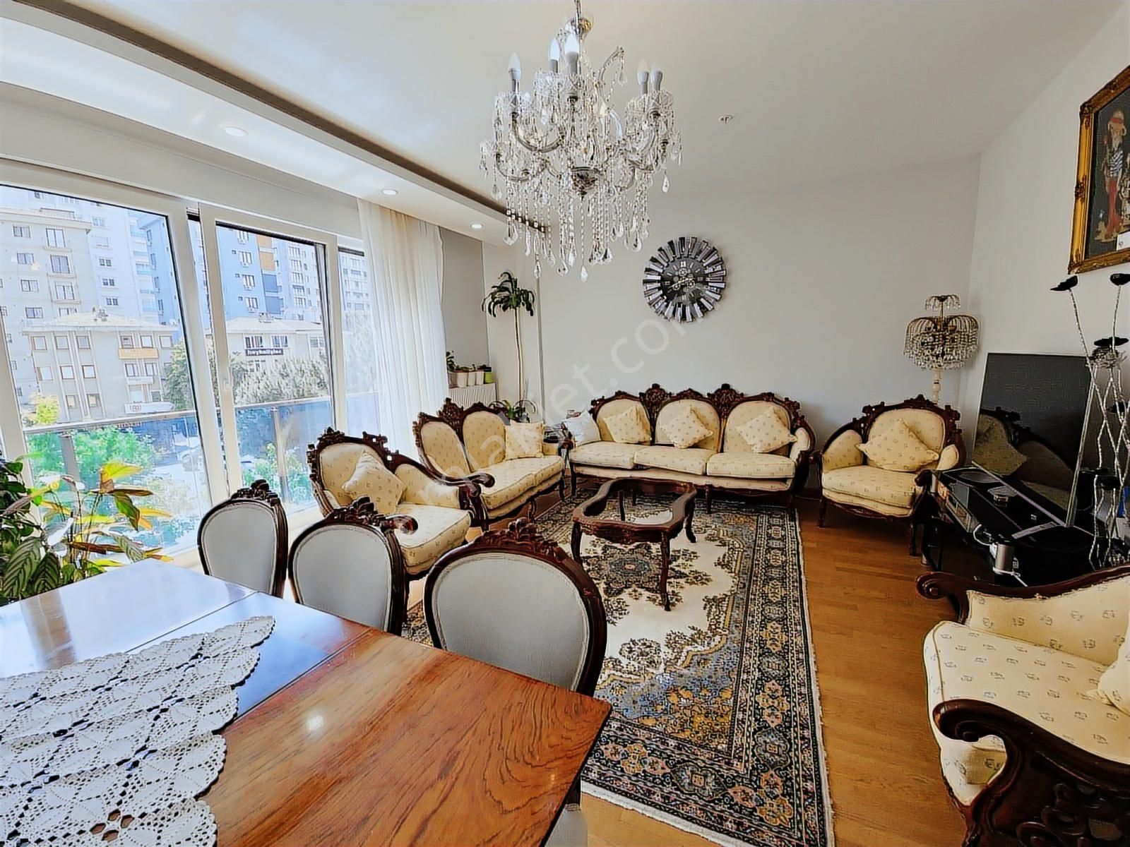 Suadiye Ayşekadın'da Havuzlu, 7/24 Güvenlikli 100 M²net3+1 Daire