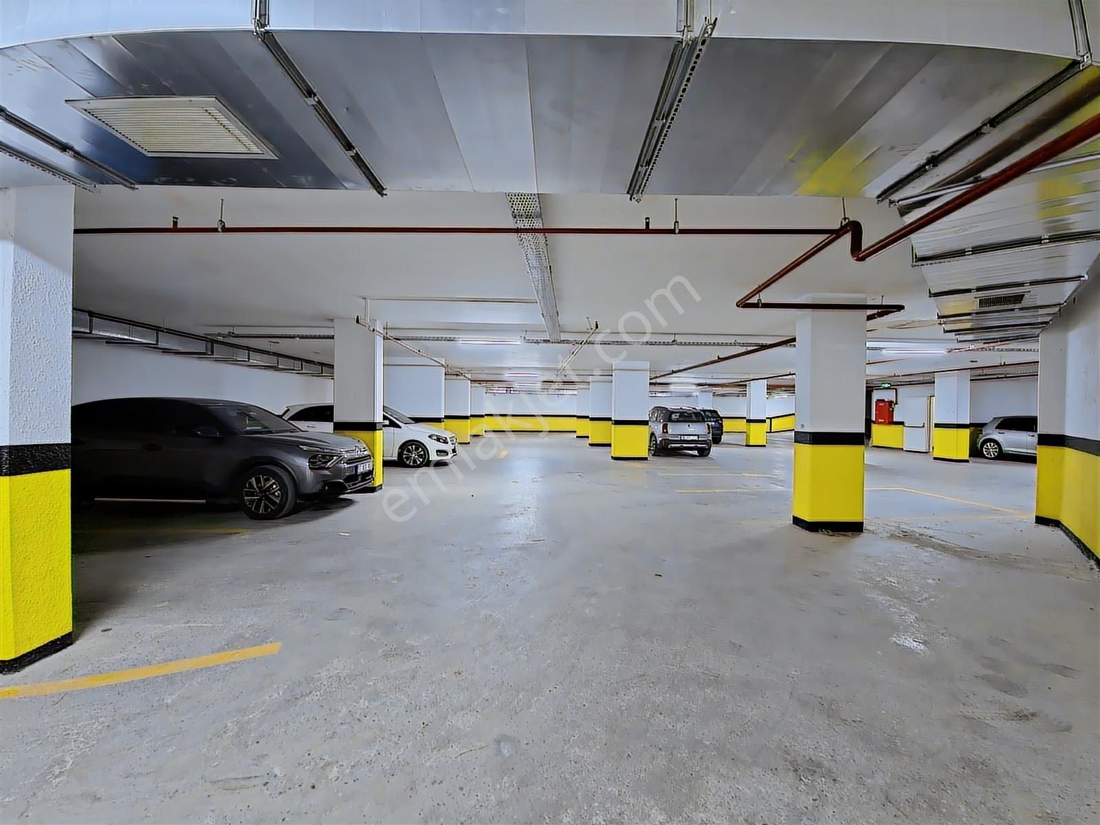 Suadiye Ayşekadın'da Havuzlu, 7/24 Güvenlikli 100 M²net3+1 Daire - Görsel 12