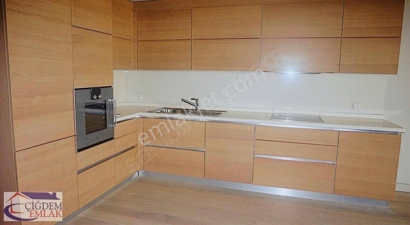 Çiğdem Emlak'tan Sea Pearl Ataköy 1+1 Balkonlu Deniz Manz.kir.