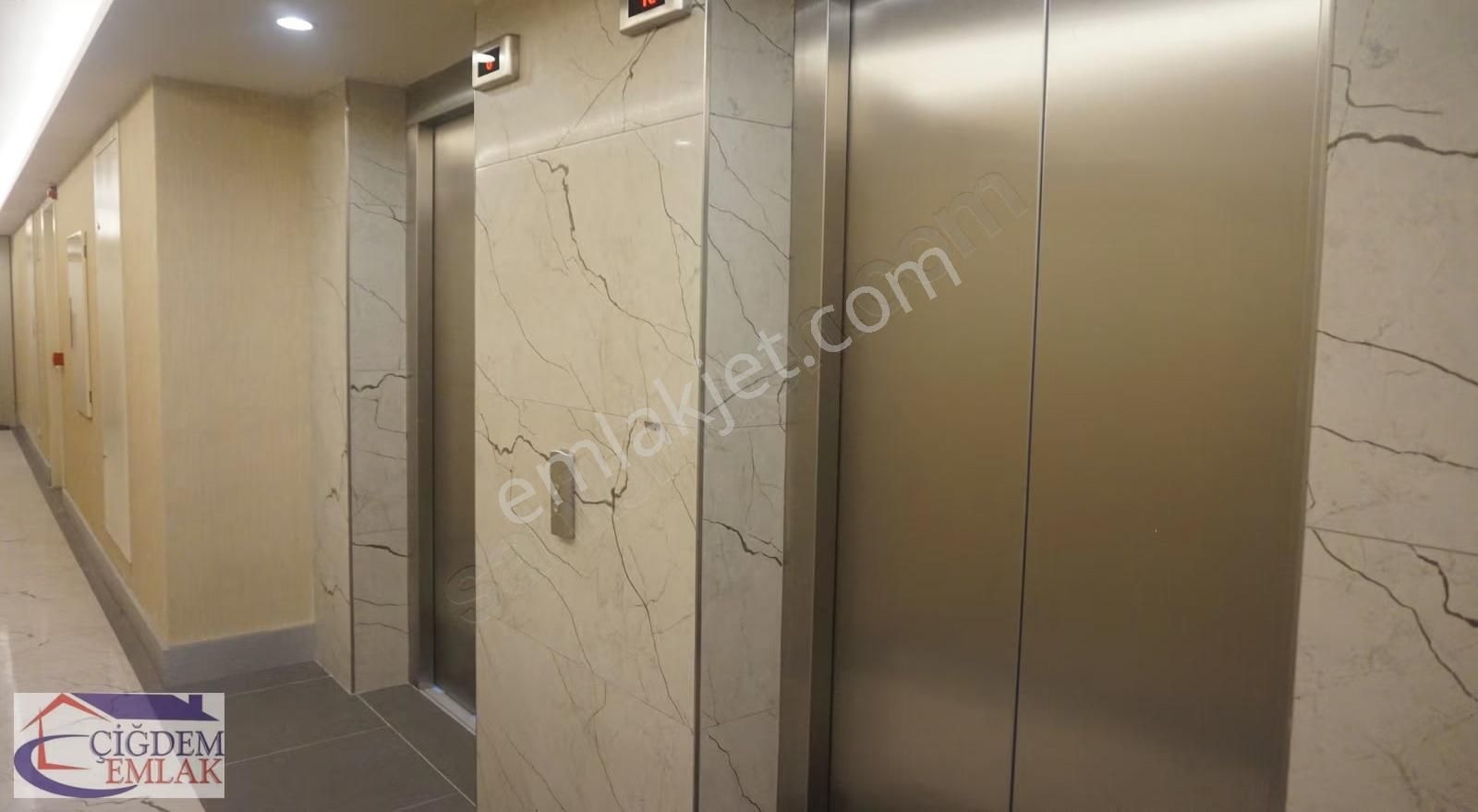 Çiğdem Emlak'tan Sea Pearl Ataköy 1+1 Balkonlu Deniz Manz.kir. - Görsel 9