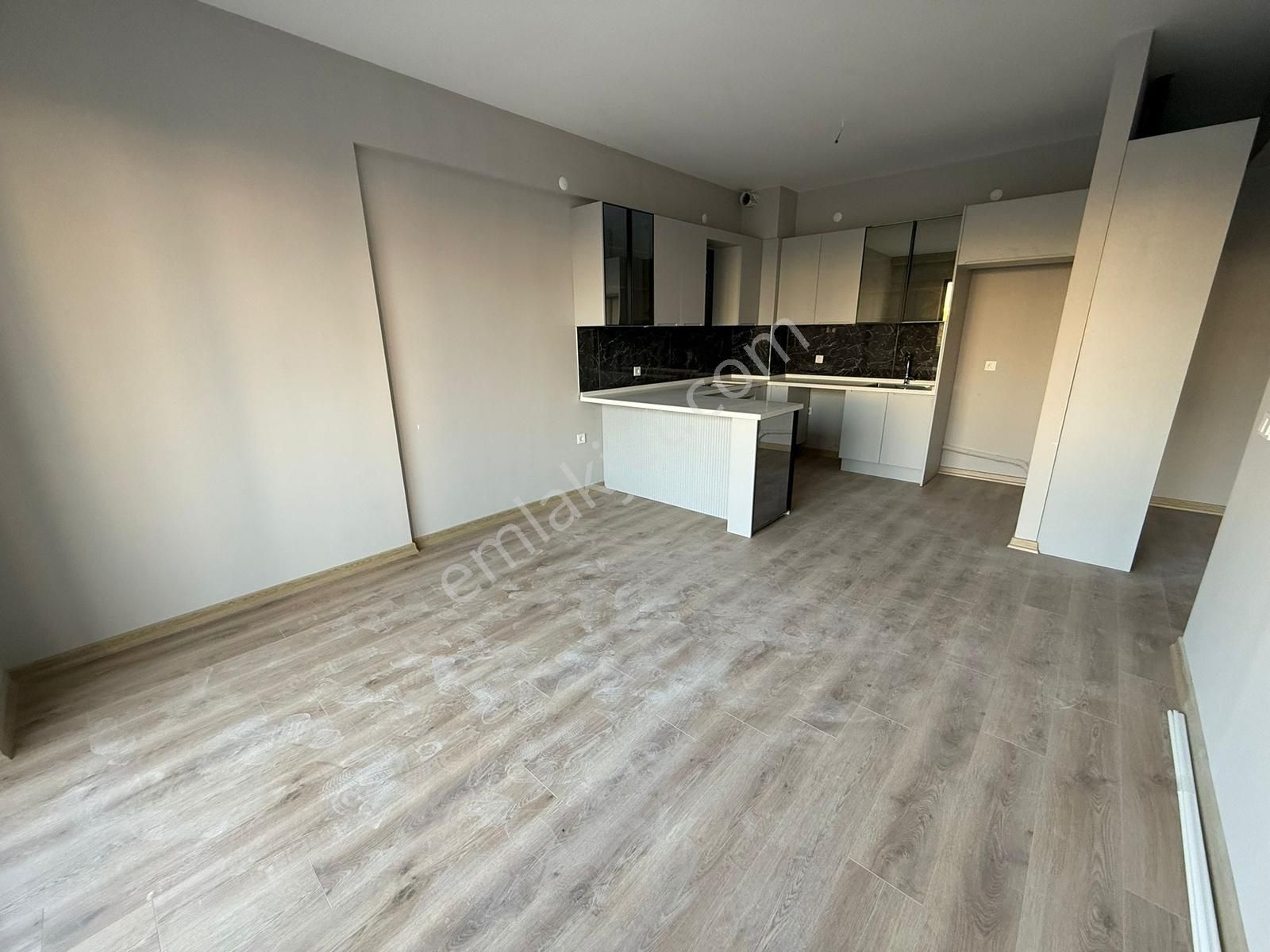 Sıfır Yeni Lüks Binada Amerikan Mutfaklı Satılık 2+1 Daire - Görsel 6