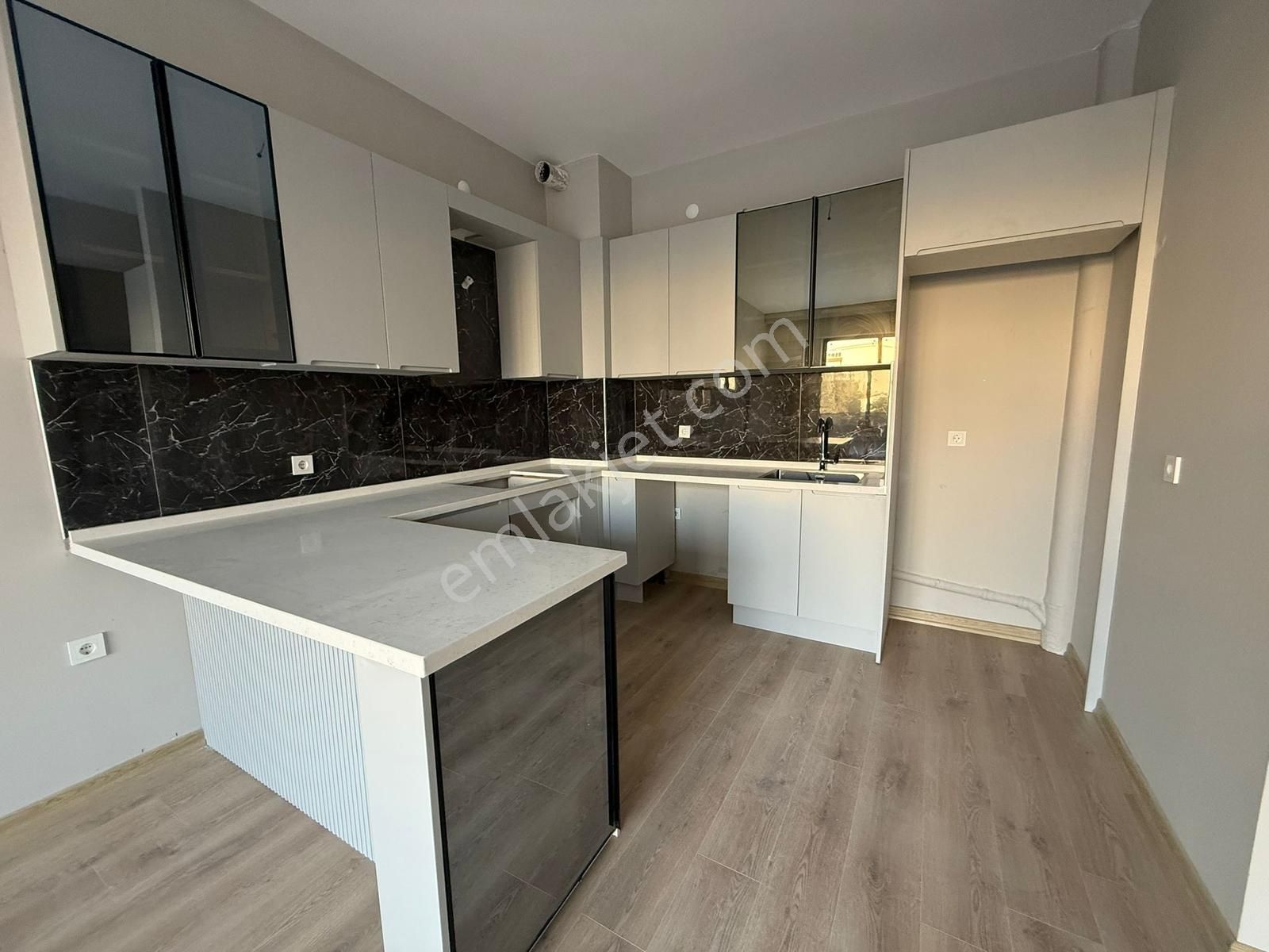 Sıfır Yeni Lüks Binada Amerikan Mutfaklı Satılık 2+1 Daire - Görsel 8