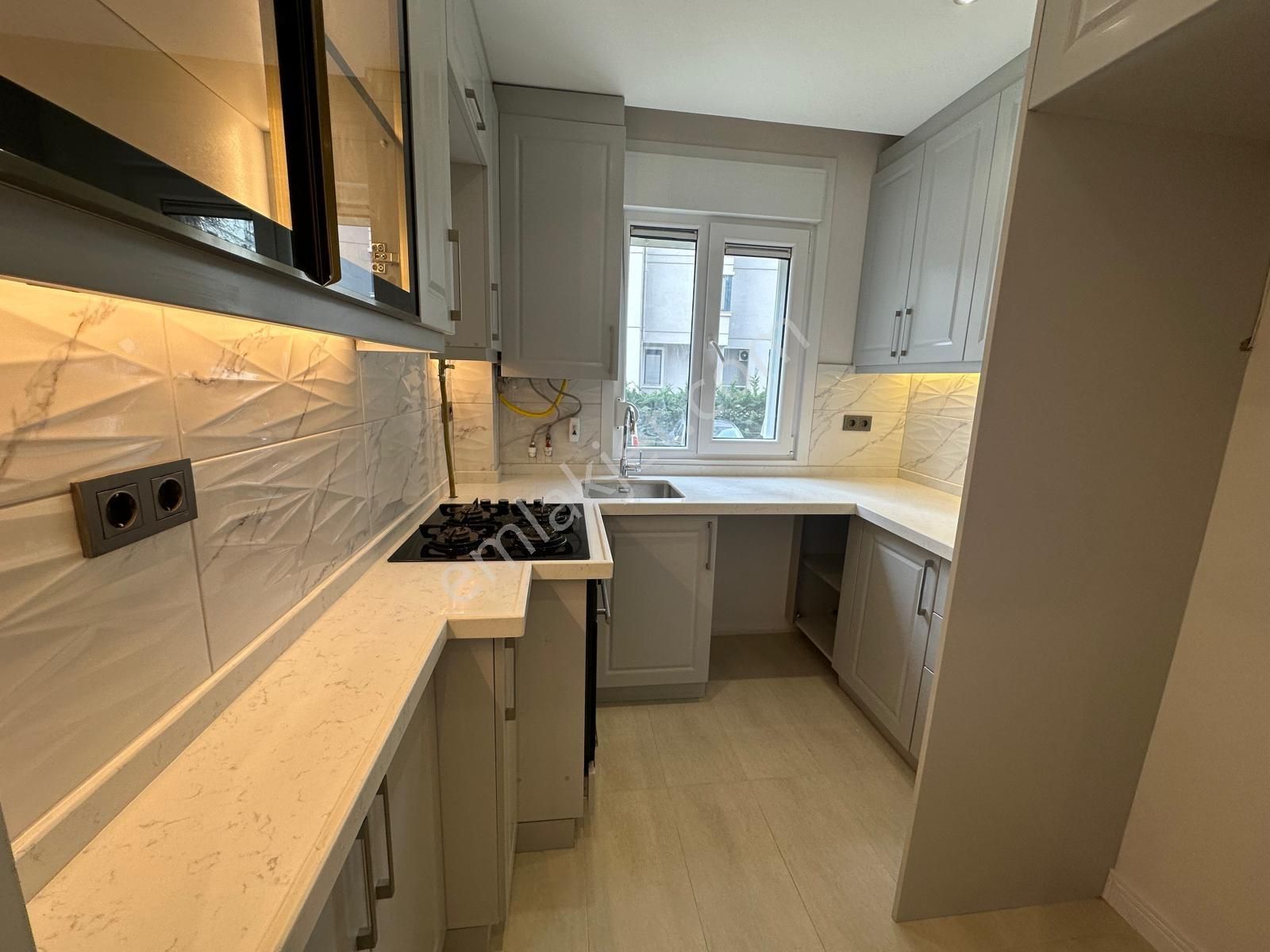 Suadiye'de Bağdata Komşu Kapalı Mutfaklı Geniş Net 70m2 2+1 - Görsel 29