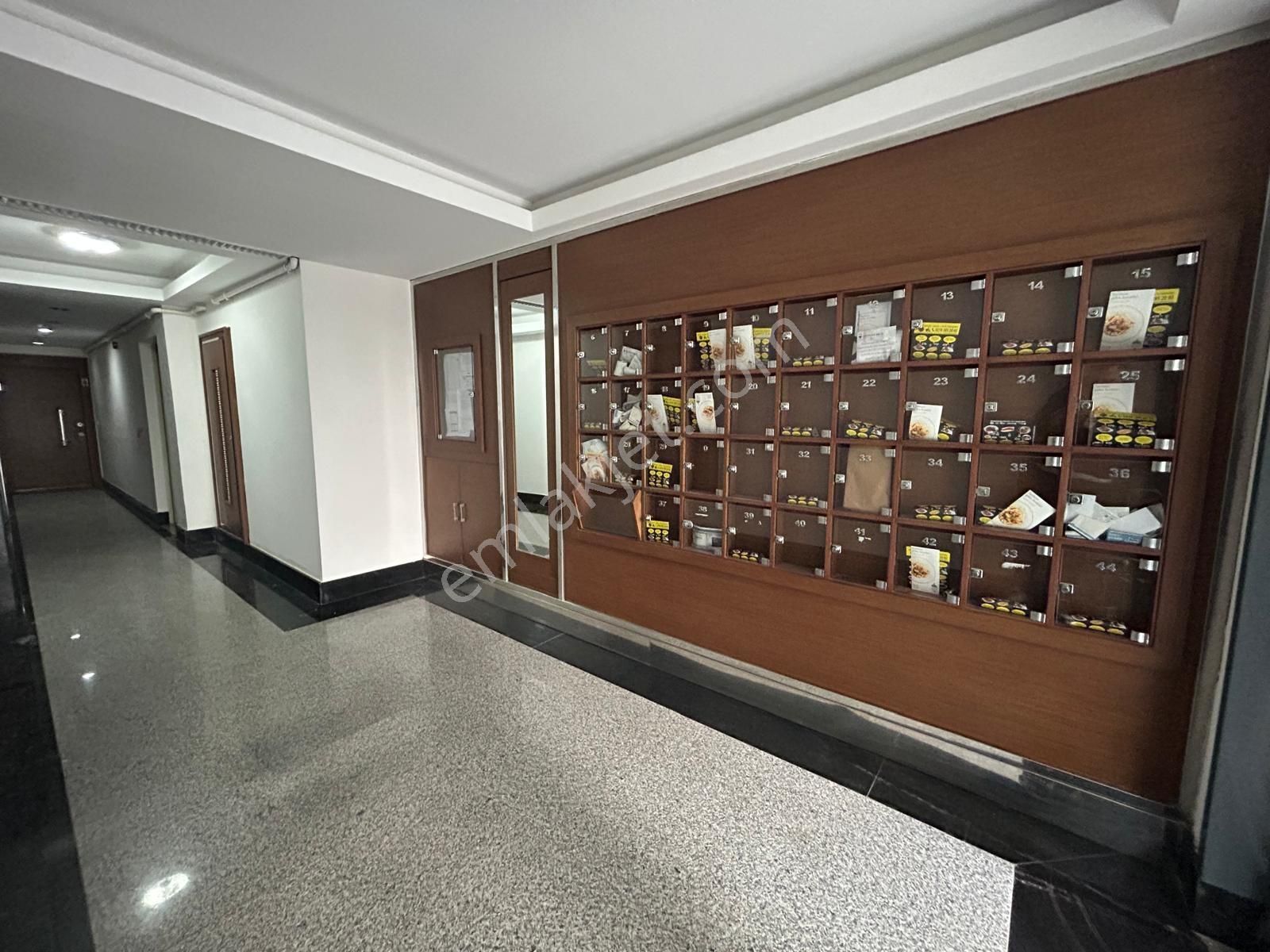 Suadiye'de Bağdata Komşu Kapalı Mutfaklı Geniş Net 70m2 2+1 - Görsel 19