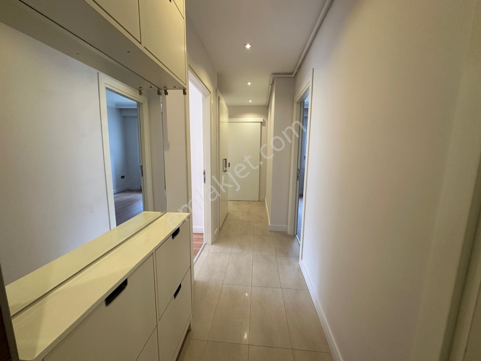 Suadiye'de Bağdata Komşu Kapalı Mutfaklı Geniş Net 70m2 2+1 - Görsel 35