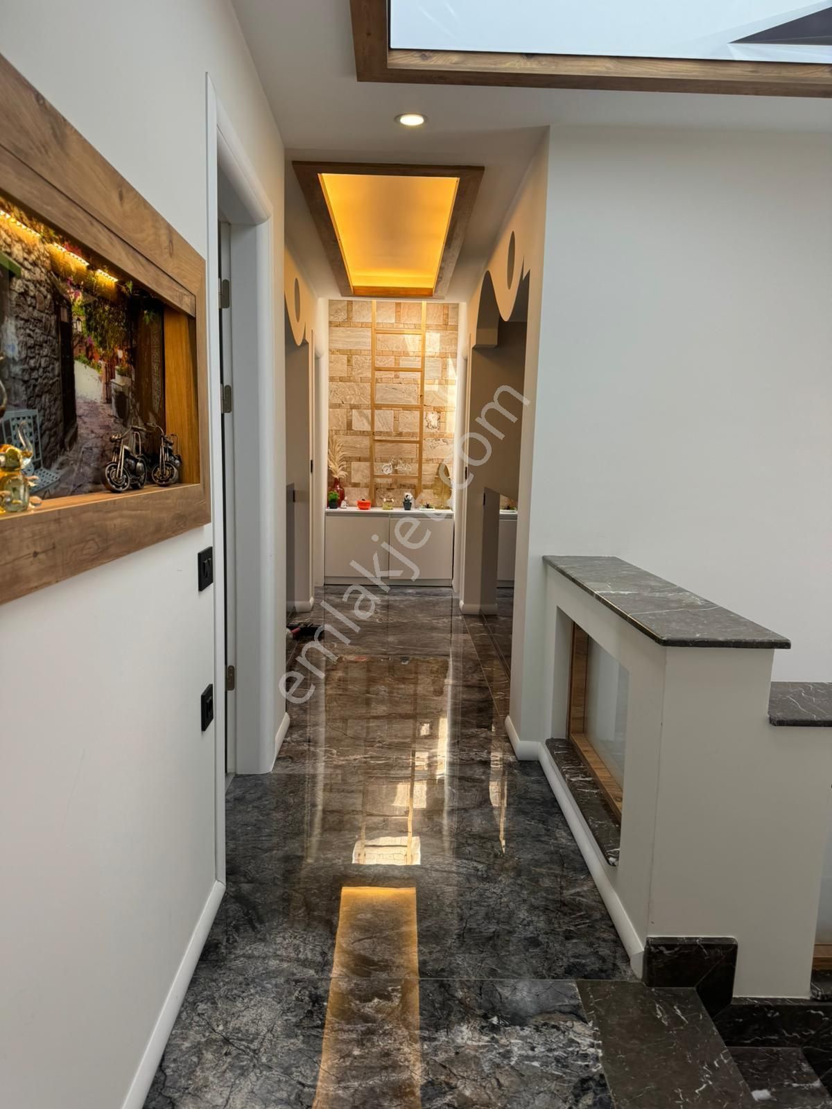 Kuşadası Merkezde Satılık 4+1 - Görsel 9