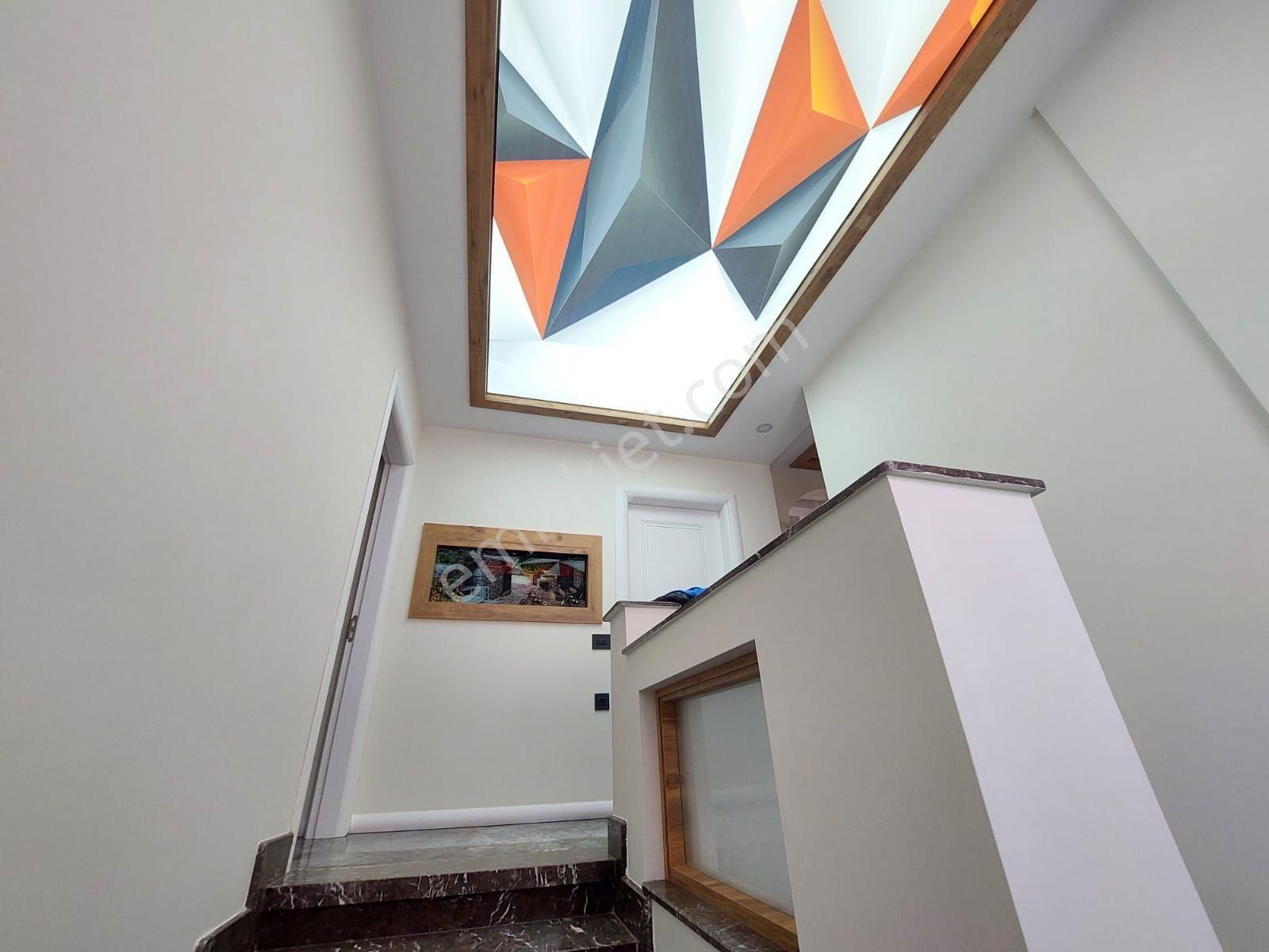 Kuşadası Merkezde Satılık 4+1 - Görsel 21