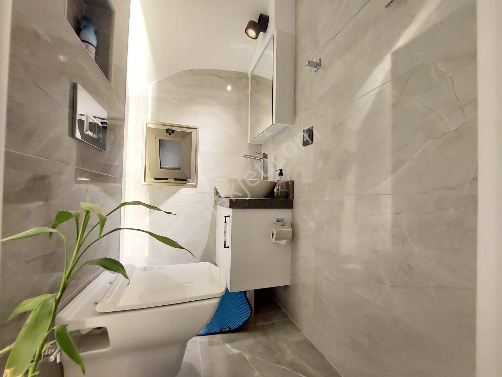 Kuşadası Merkezde Satılık 4+1 - Görsel 5