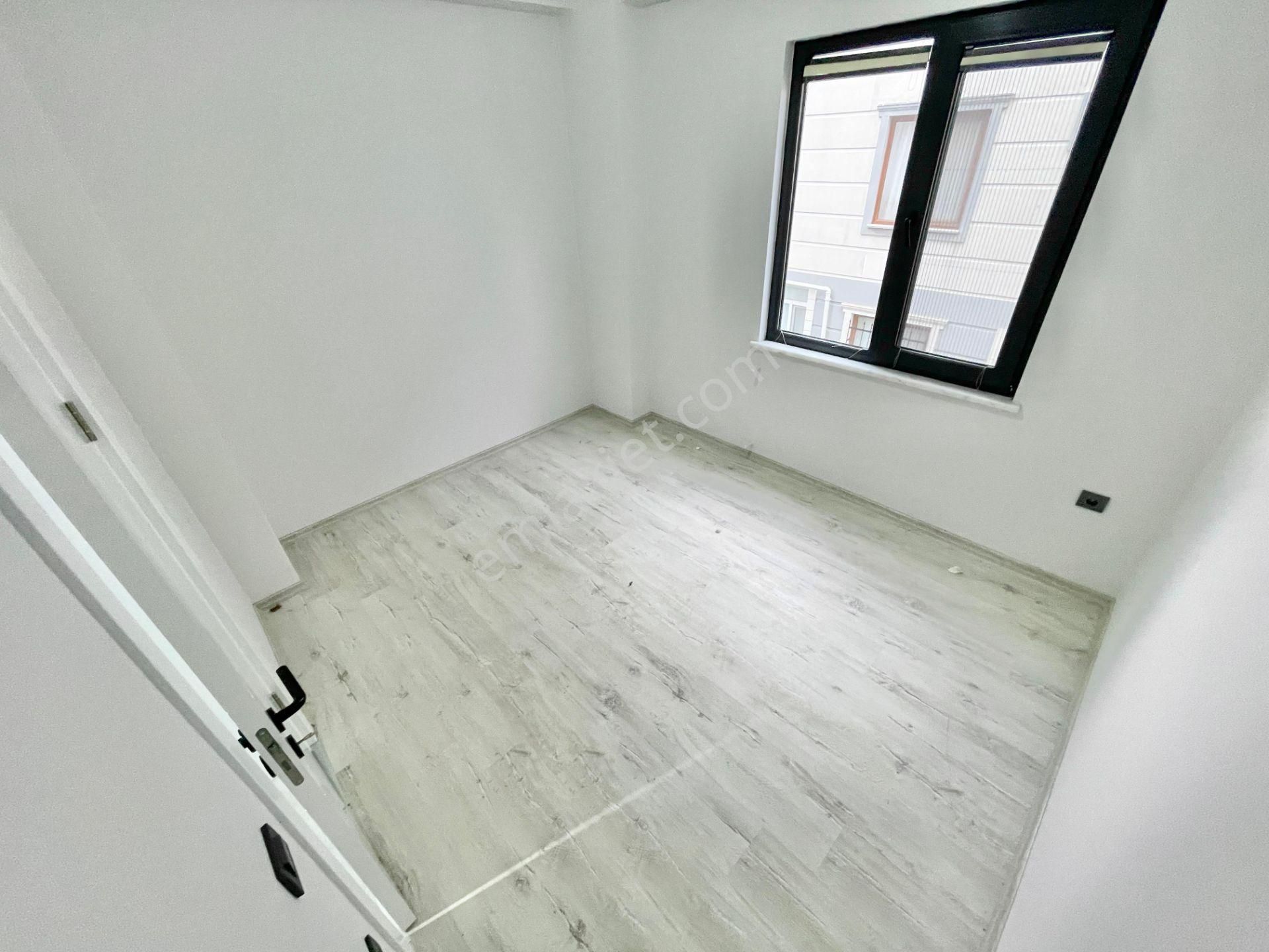 Berkay Demirel'den Ara Kat Cam Balkonlu Doğalgazlı 1+1 Daire - Görsel 4