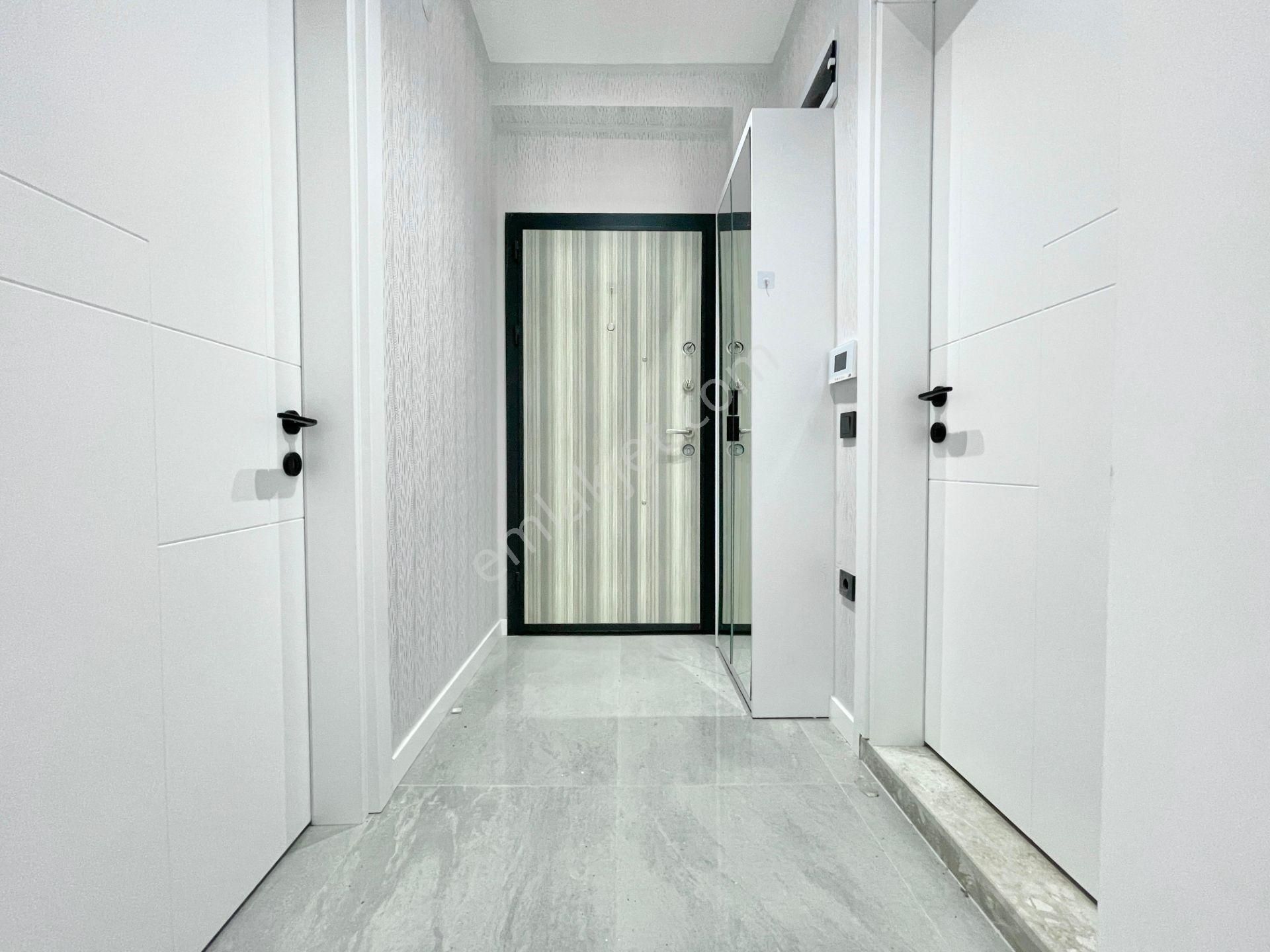 Berkay Demirel'den Ara Kat Cam Balkonlu Doğalgazlı 1+1 Daire - Görsel 19