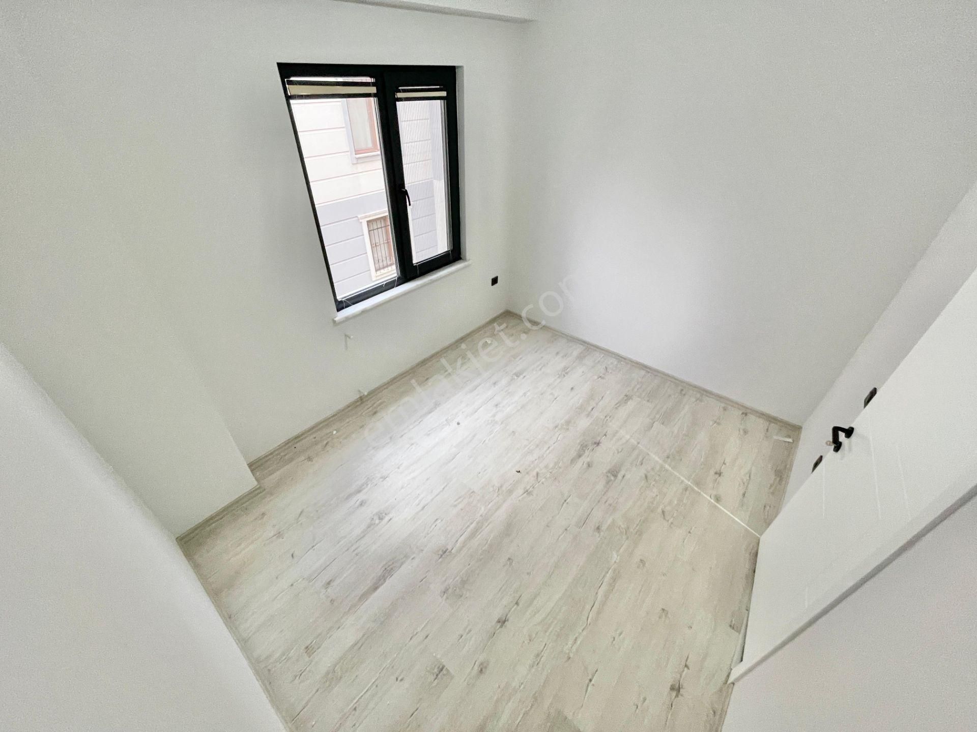 Berkay Demirel'den Ara Kat Cam Balkonlu Doğalgazlı 1+1 Daire - Görsel 3