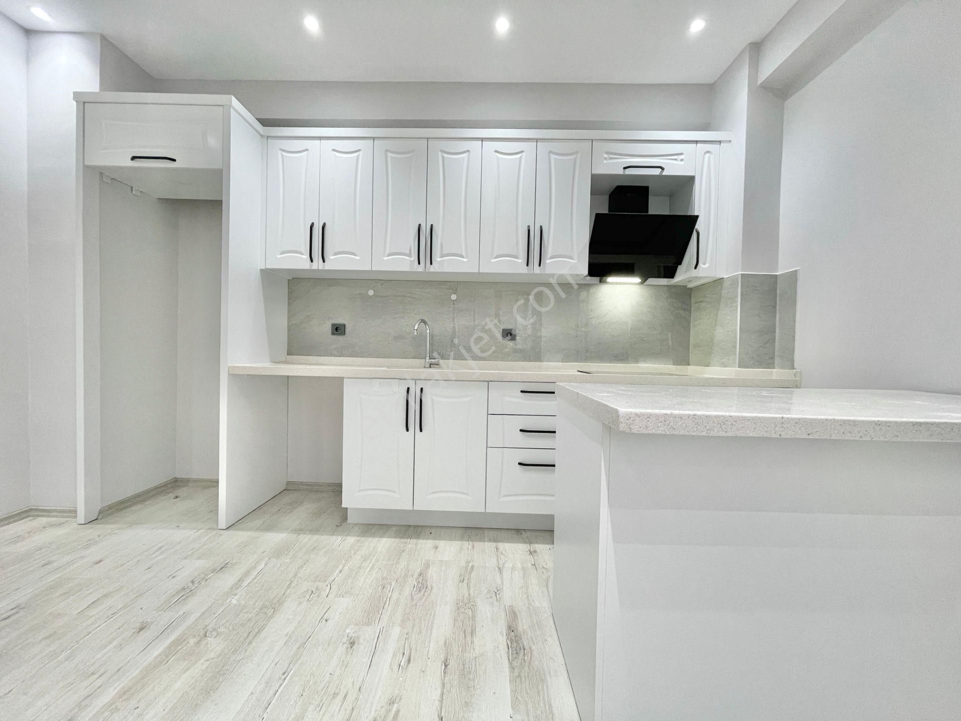 Berkay Demirel'den Ara Kat Cam Balkonlu Doğalgazlı 1+1 Daire - Görsel 13