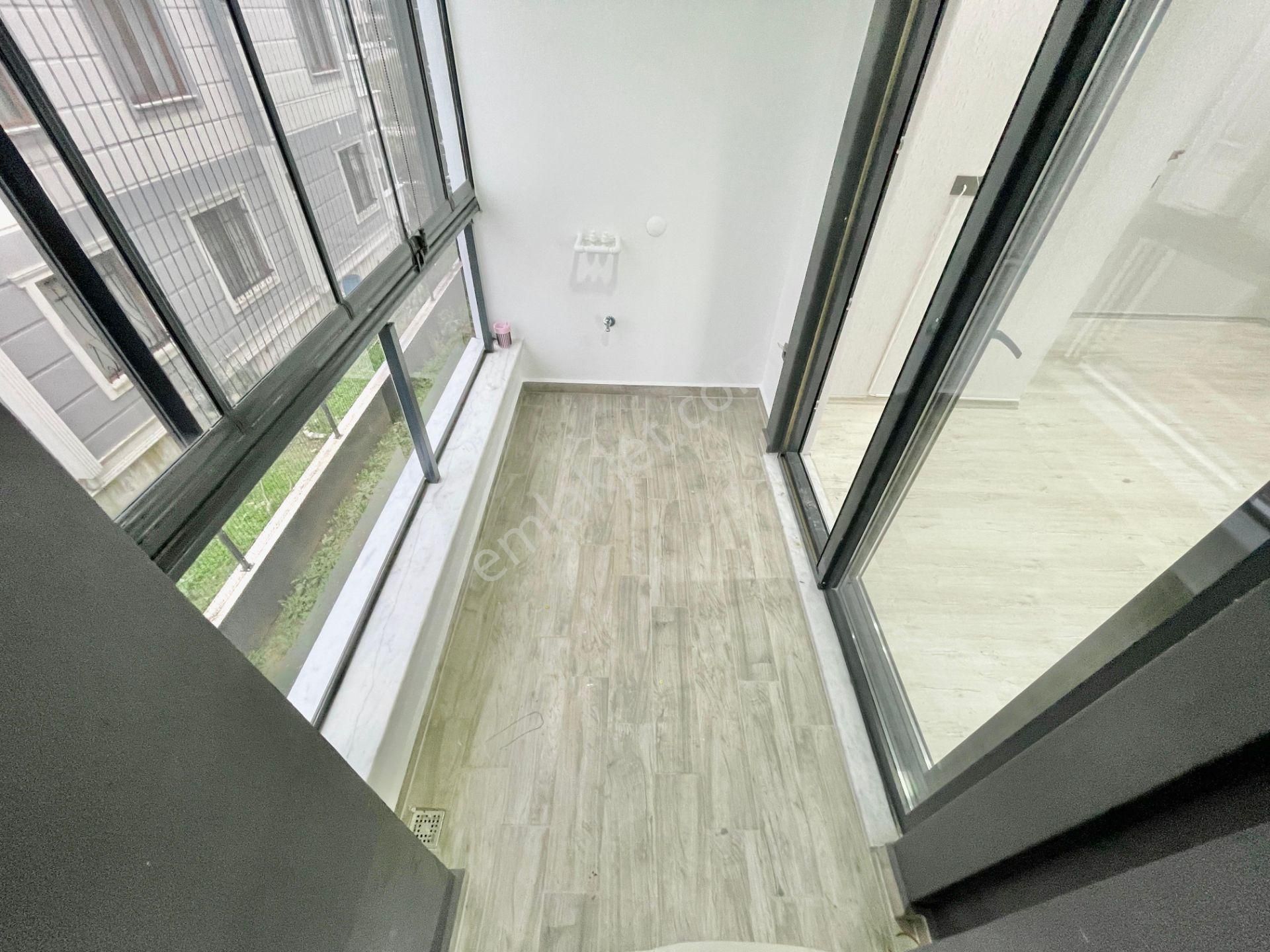 Berkay Demirel'den Ara Kat Cam Balkonlu Doğalgazlı 1+1 Daire - Görsel 18