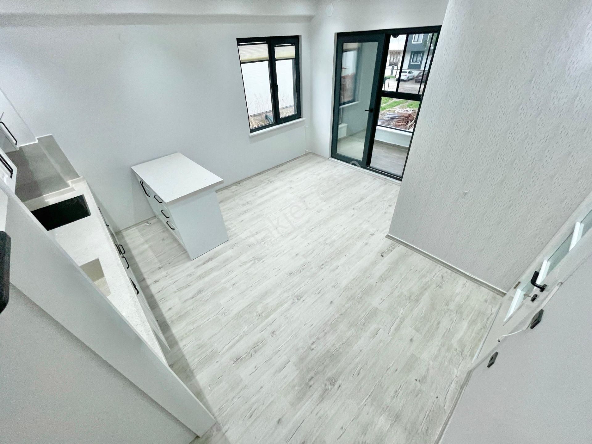 Berkay Demirel'den Ara Kat Cam Balkonlu Doğalgazlı 1+1 Daire - Görsel 10