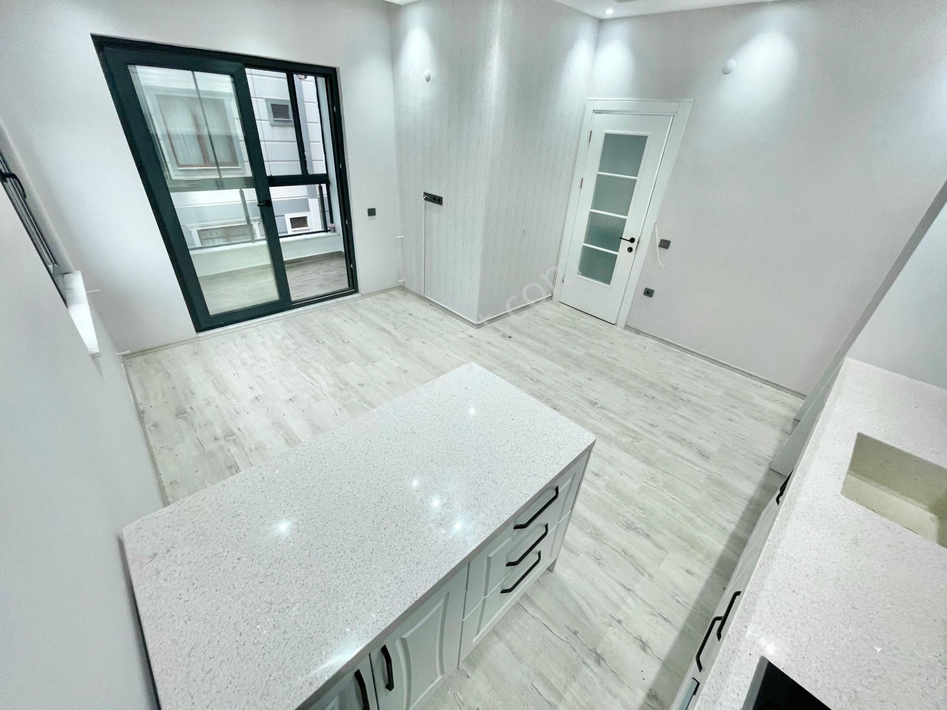 Berkay Demirel'den Ara Kat Cam Balkonlu Doğalgazlı 1+1 Daire - Görsel 12