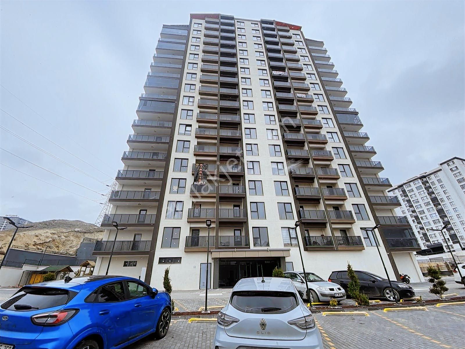 Meydan Göksu' Da Fırsat 7.katta 1+1 Sıfır Satılık Daire