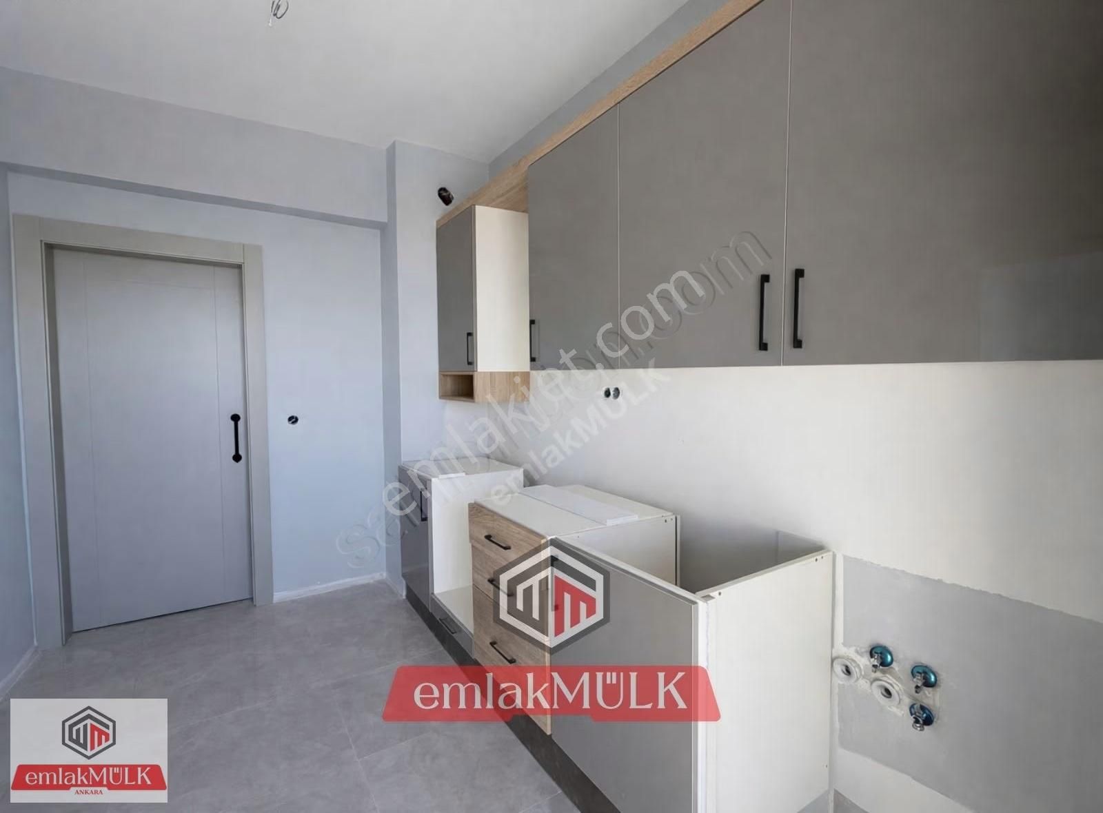 Emlak Mülk'ten Ara Katta Lüks Yapılı 2+1 Satılık Daire.. - Görsel 3