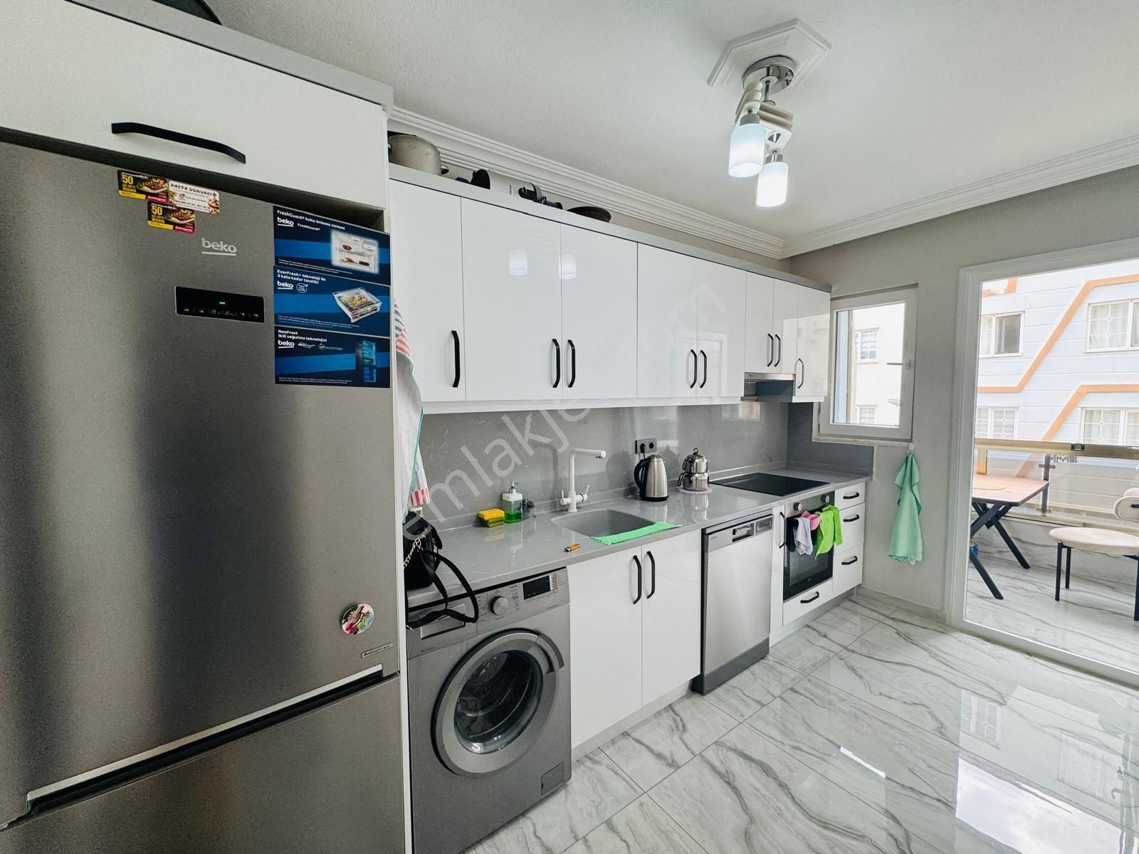 Didim Merkezi Konumda Ful Eşyslı 3+1 Satlık Daire - Görsel 15