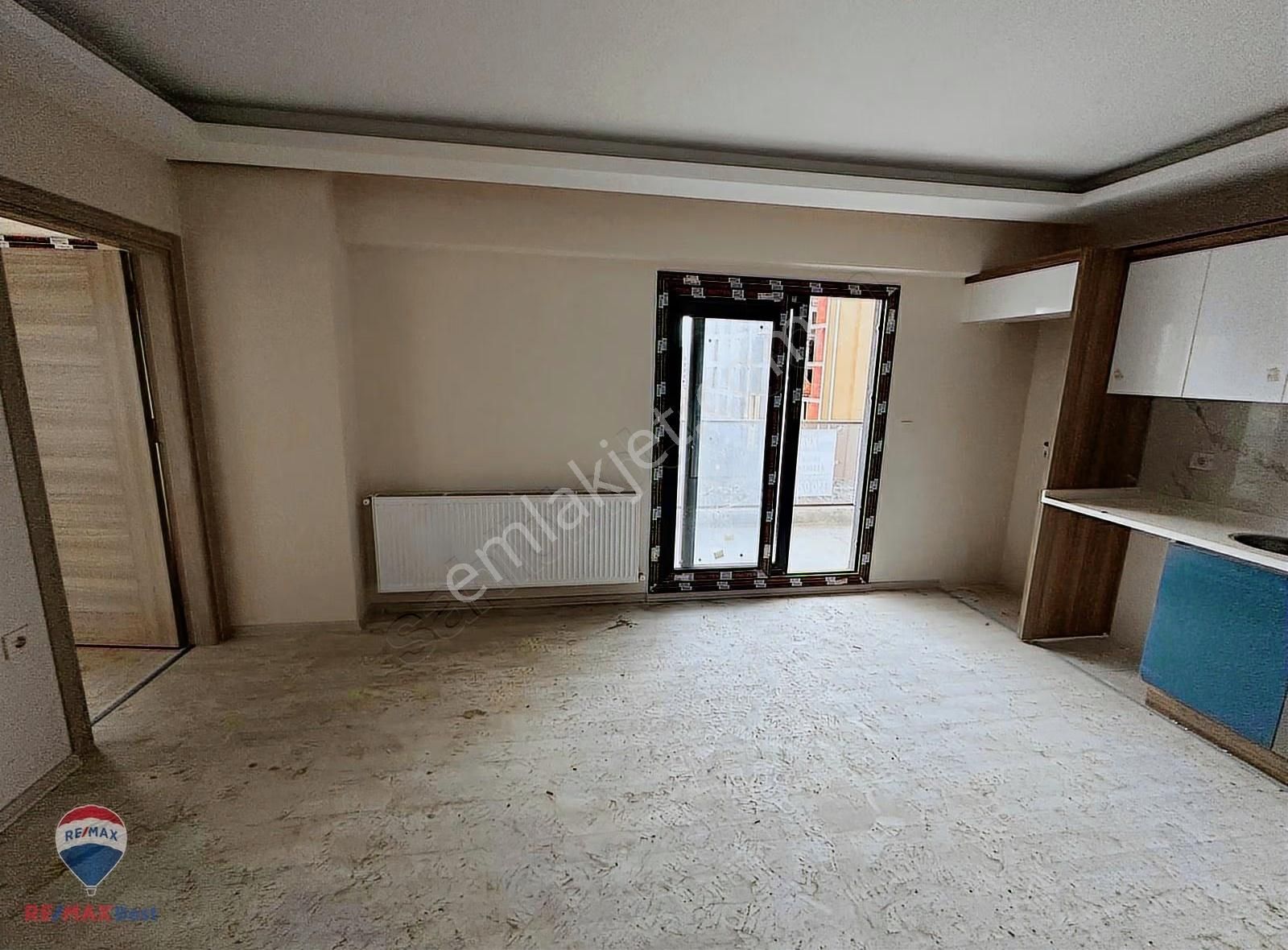 100 Seyrekte Önü Açık Ferah 1+1 Kıralık Daıre - Görsel 9