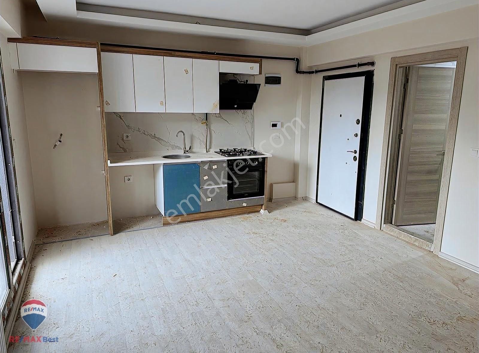 100 Seyrekte Önü Açık Ferah 1+1 Kıralık Daıre - Görsel 2