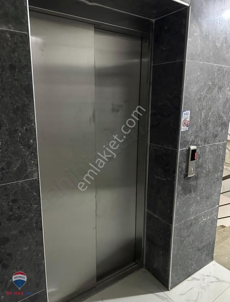 100 Seyrekte Önü Açık Ferah 1+1 Kıralık Daıre - Görsel 24