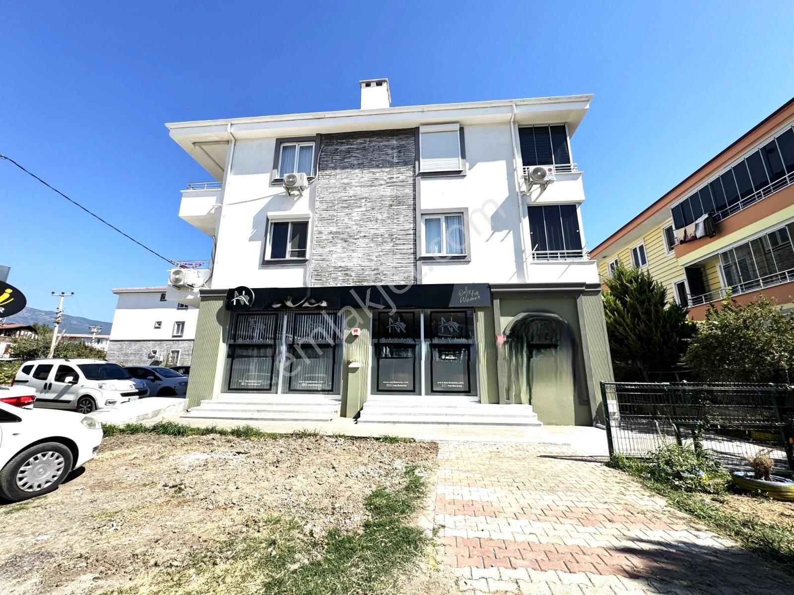 🏡 Referans'tan Akçay'da Denize Yakın Nezih Muhitte Masrafsız Kullanışlı 2+1 Daire - Görsel 2