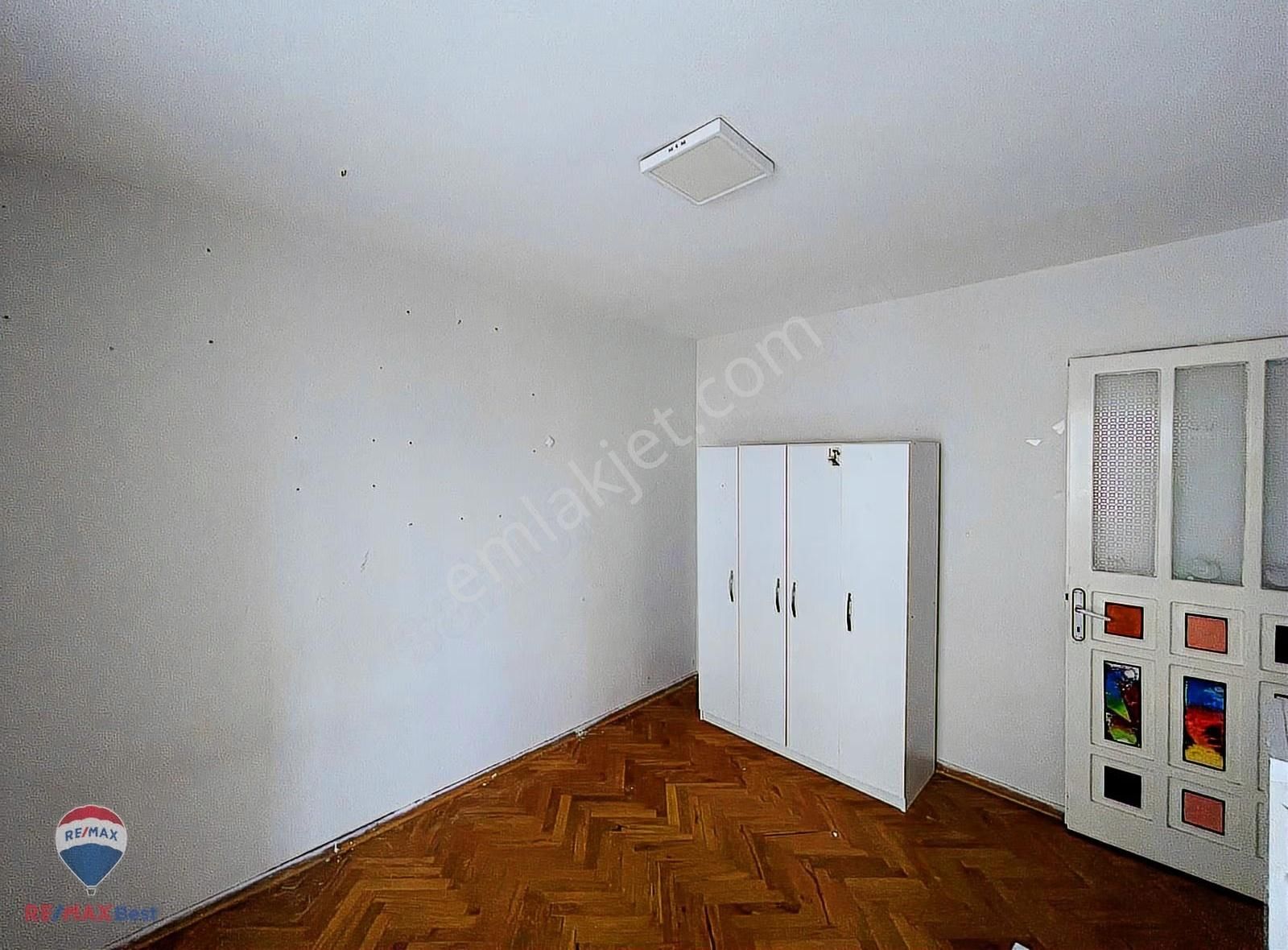 35 Bayraklı Manavkuyu'da Satılık 3+1 Daıre - Görsel 8