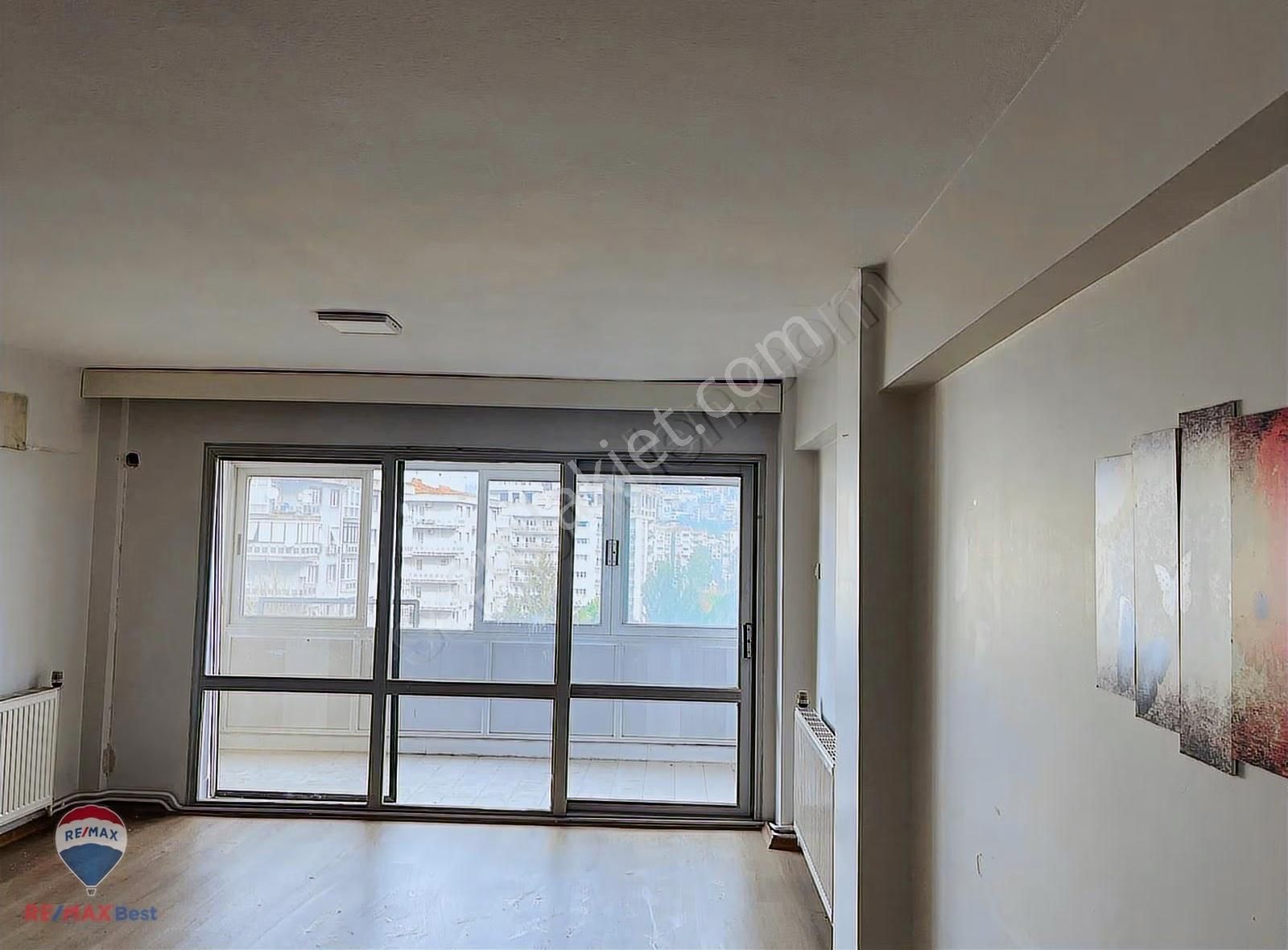 35 Bayraklı Manavkuyu'da Satılık 3+1 Daıre - Görsel 9