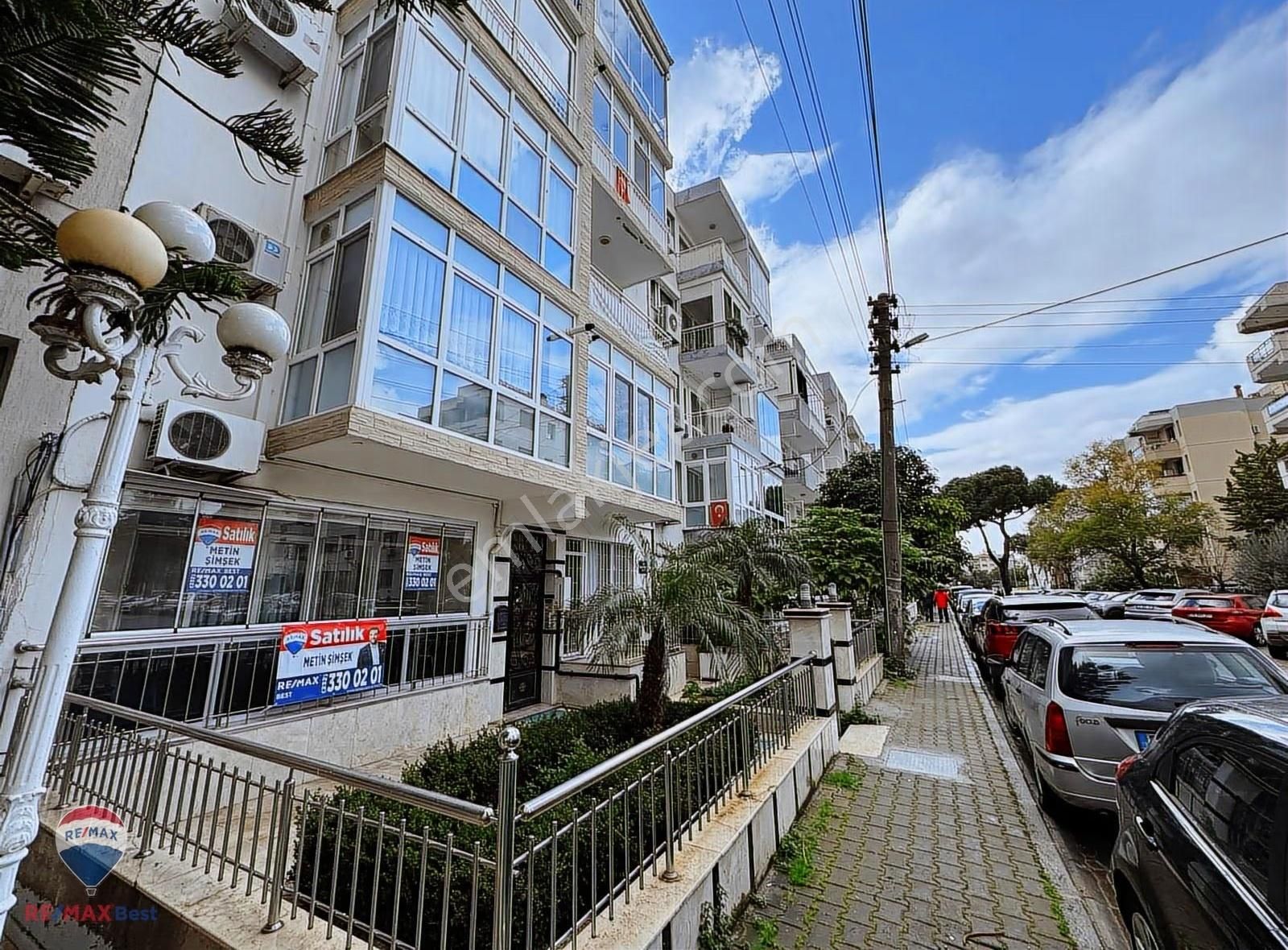 58 Karşıyaka Bostanlıda 3+1 Satılık Bahçe Katı Daıre