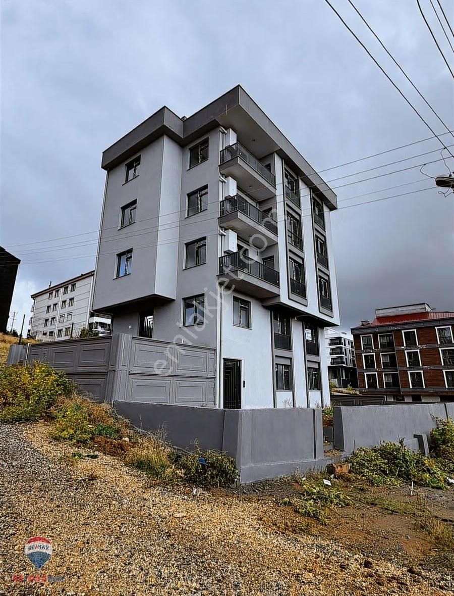 28 Kemalpaşa Ulucak Da Satılık Daıre