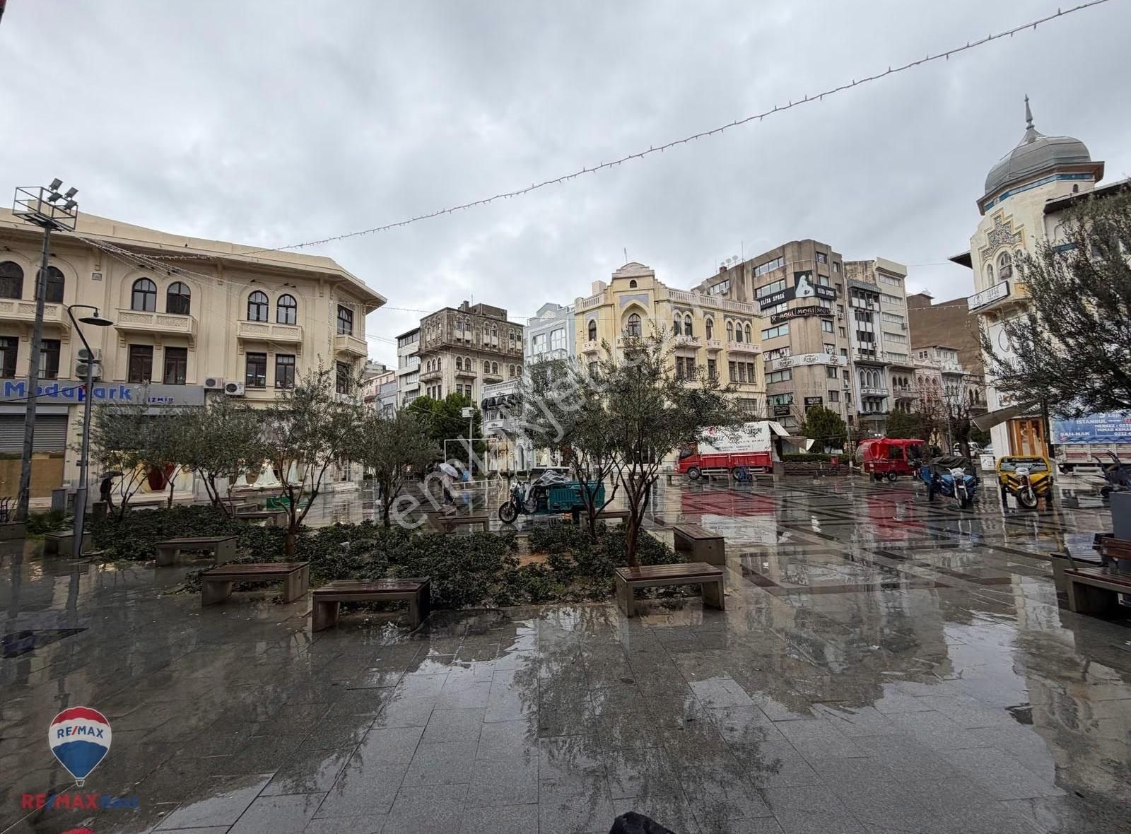 59 Mimar Kemalettin Moda Merkezinde Kiralık Showroom - Görsel 3